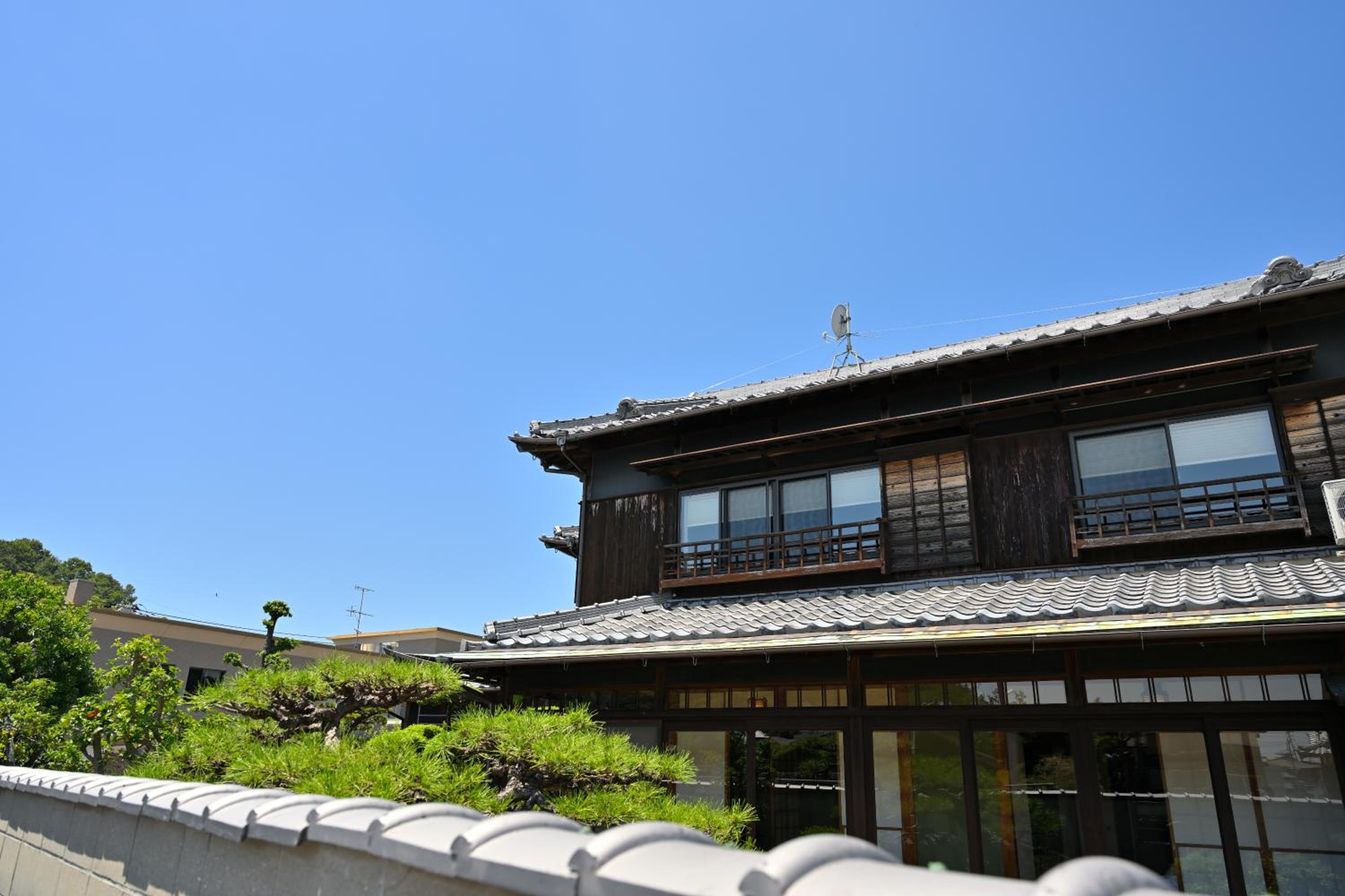 島宿栞