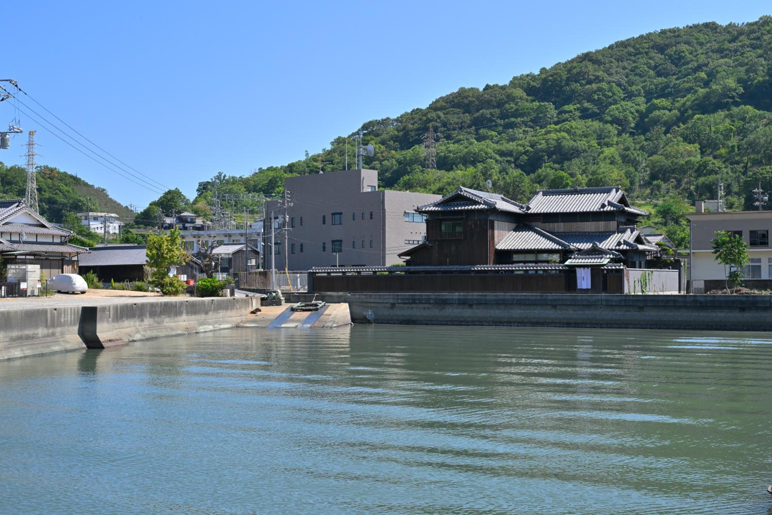 島宿栞