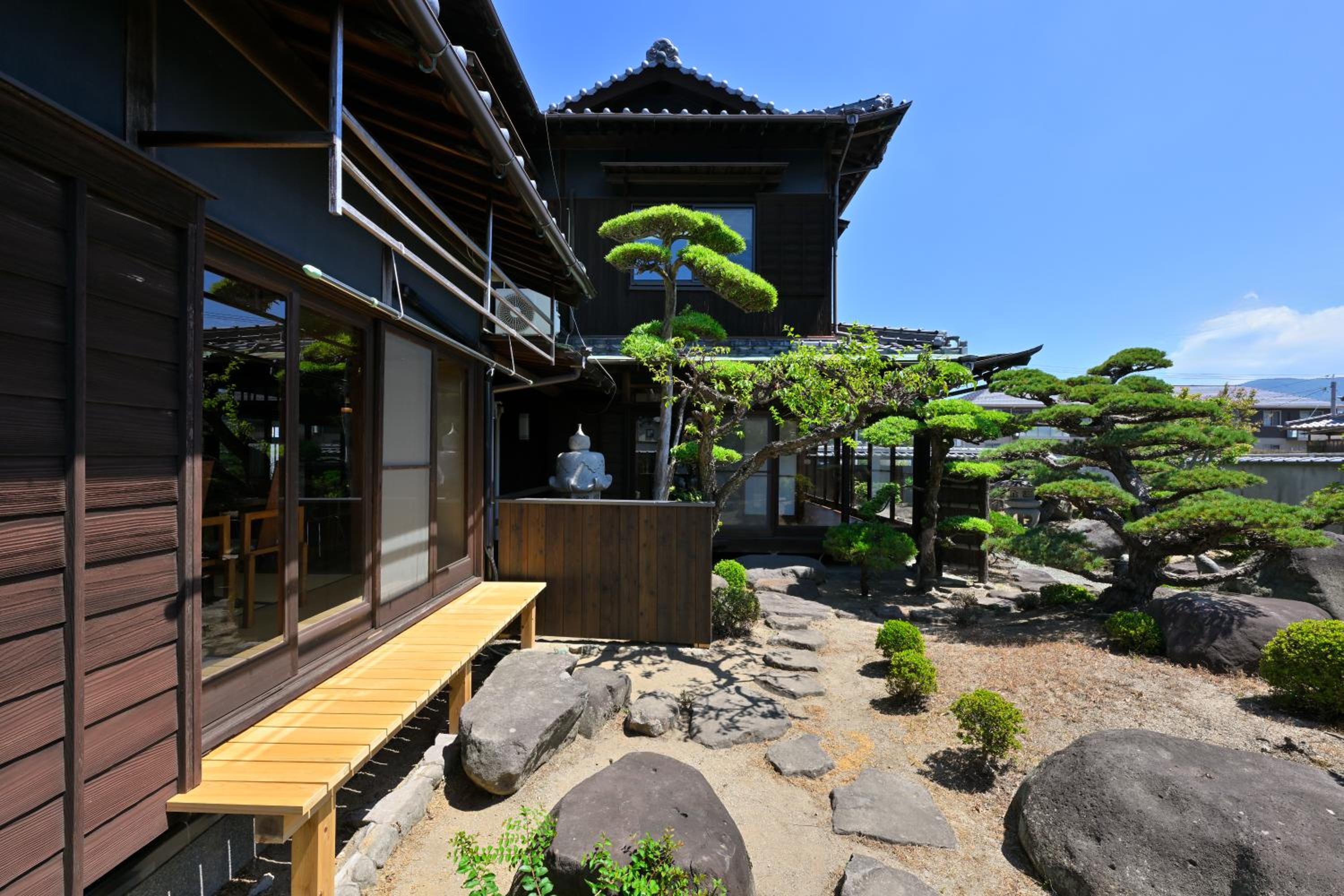 島宿栞