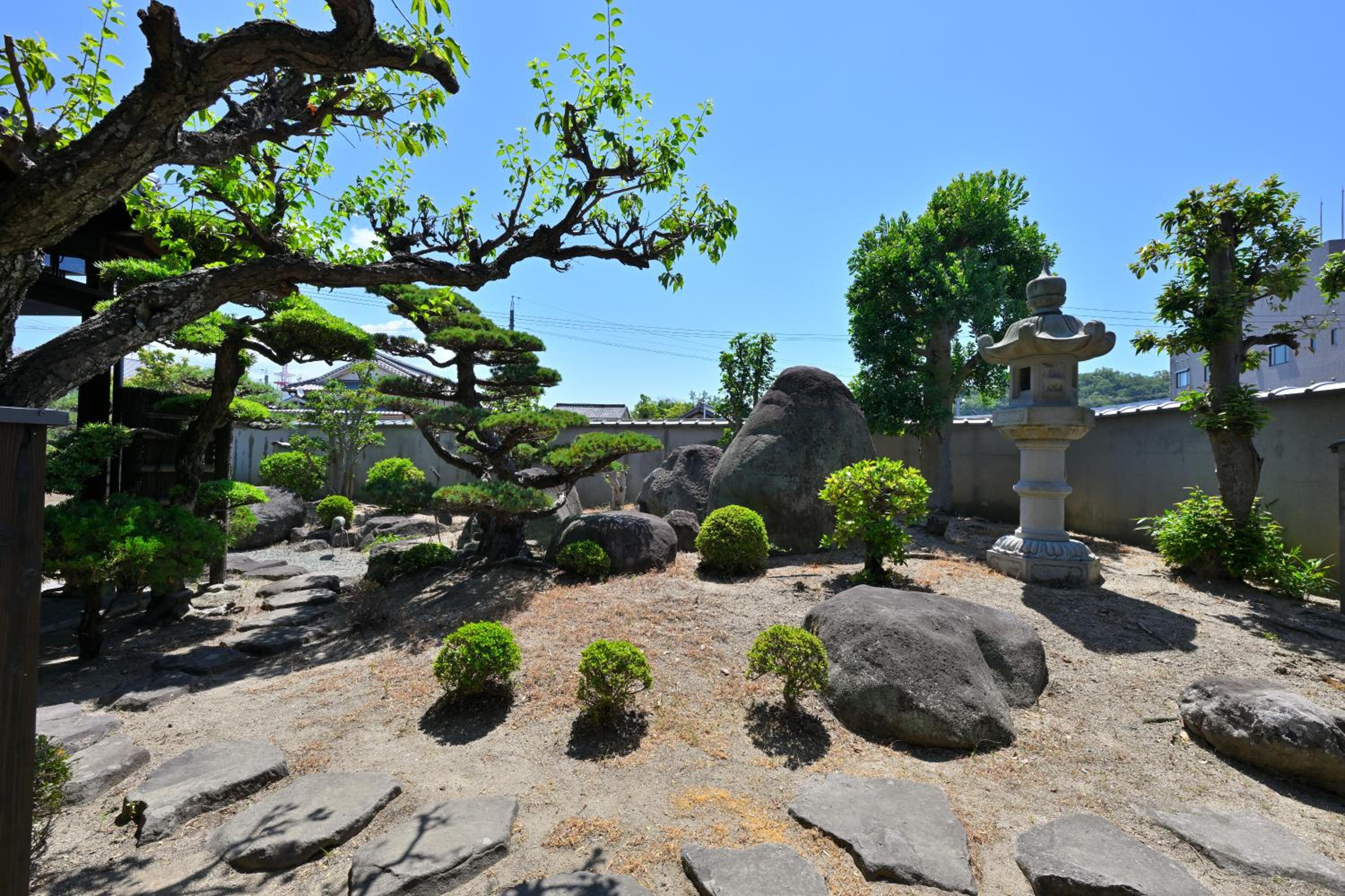 島宿栞
