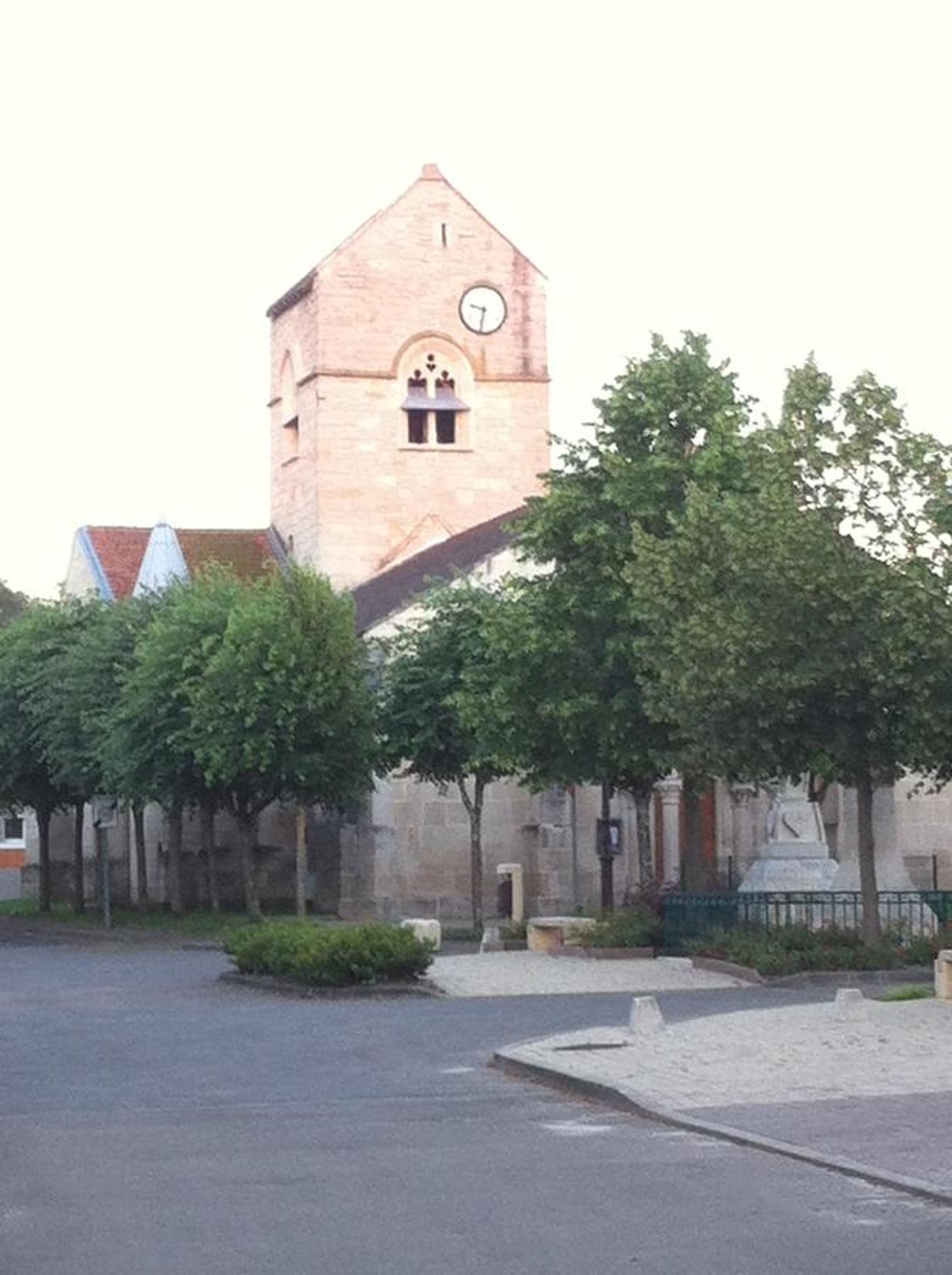 Les Lilas Roses view 2
