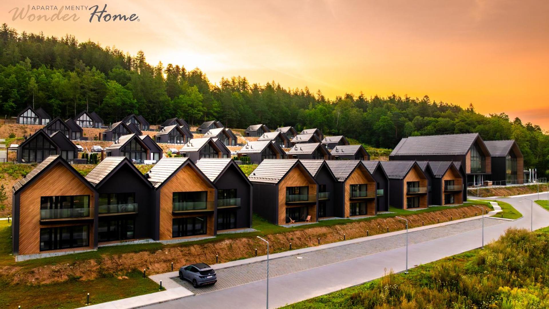 Wonder Hill - bajkowy widok na góry i zalew, strefa wellness na terenie kompleksu