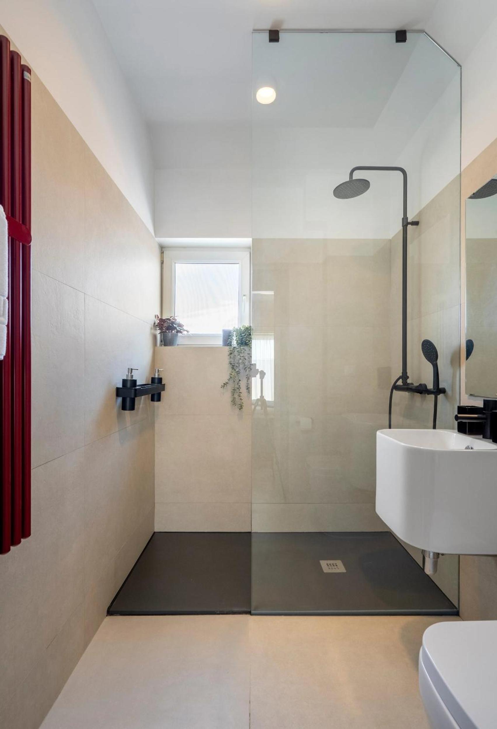 Quirky Top-Floor 1BR Nest in the Historic Center