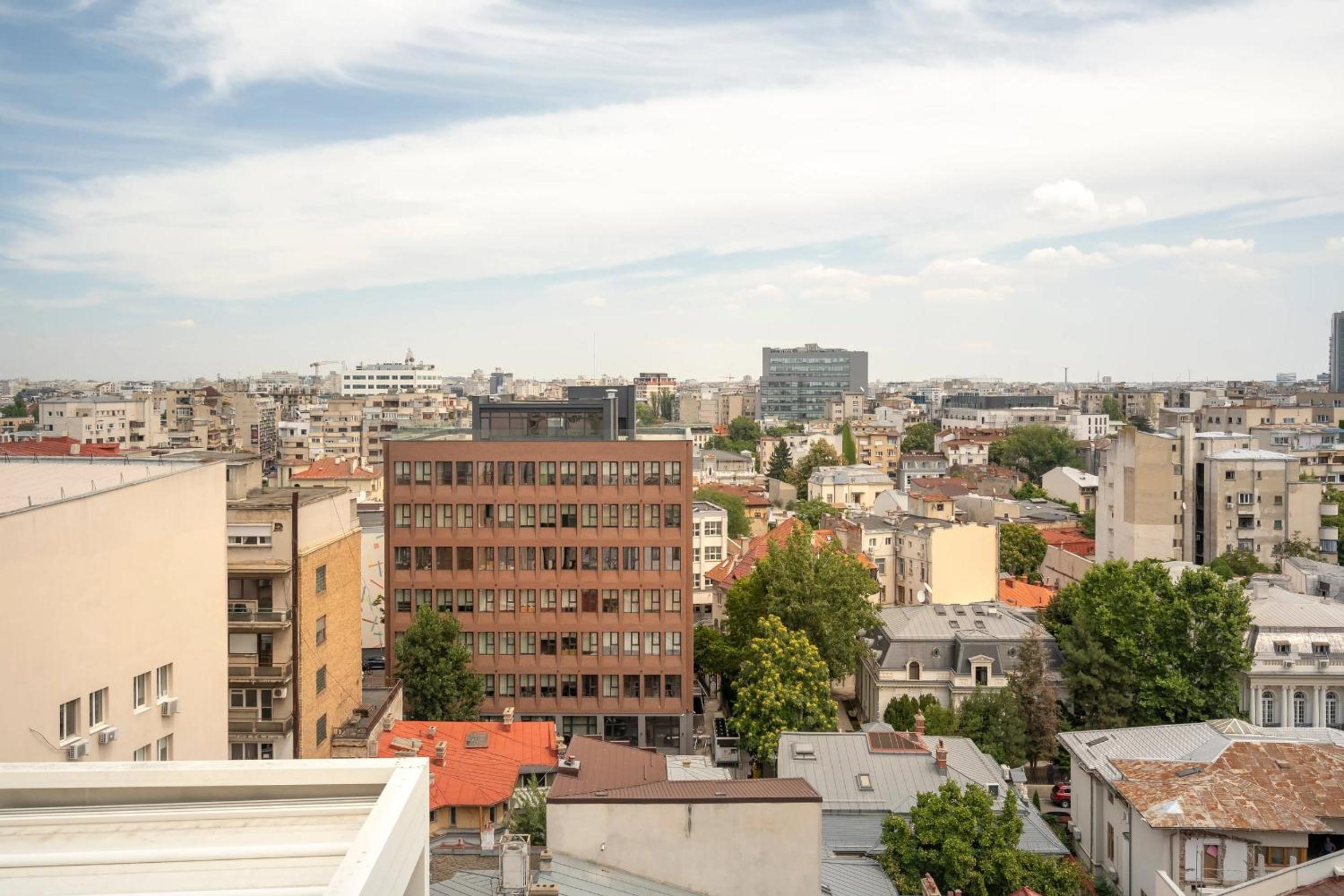 Quirky Top-Floor 1BR Nest in the Historic Center