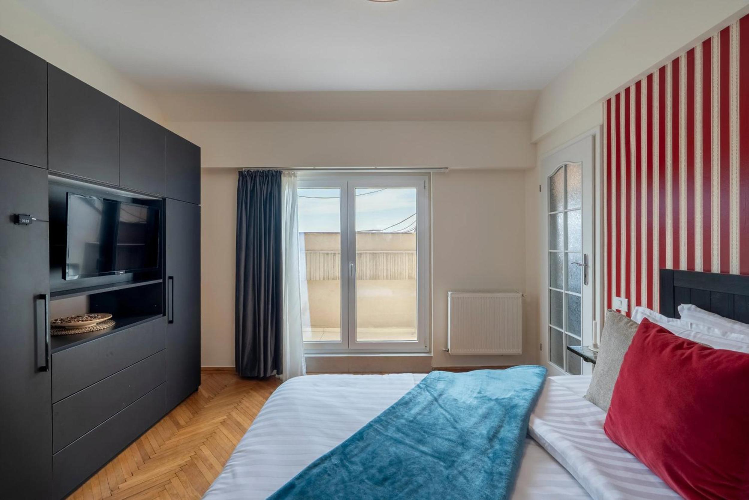 Quirky Top-Floor 1BR Nest in the Historic Center