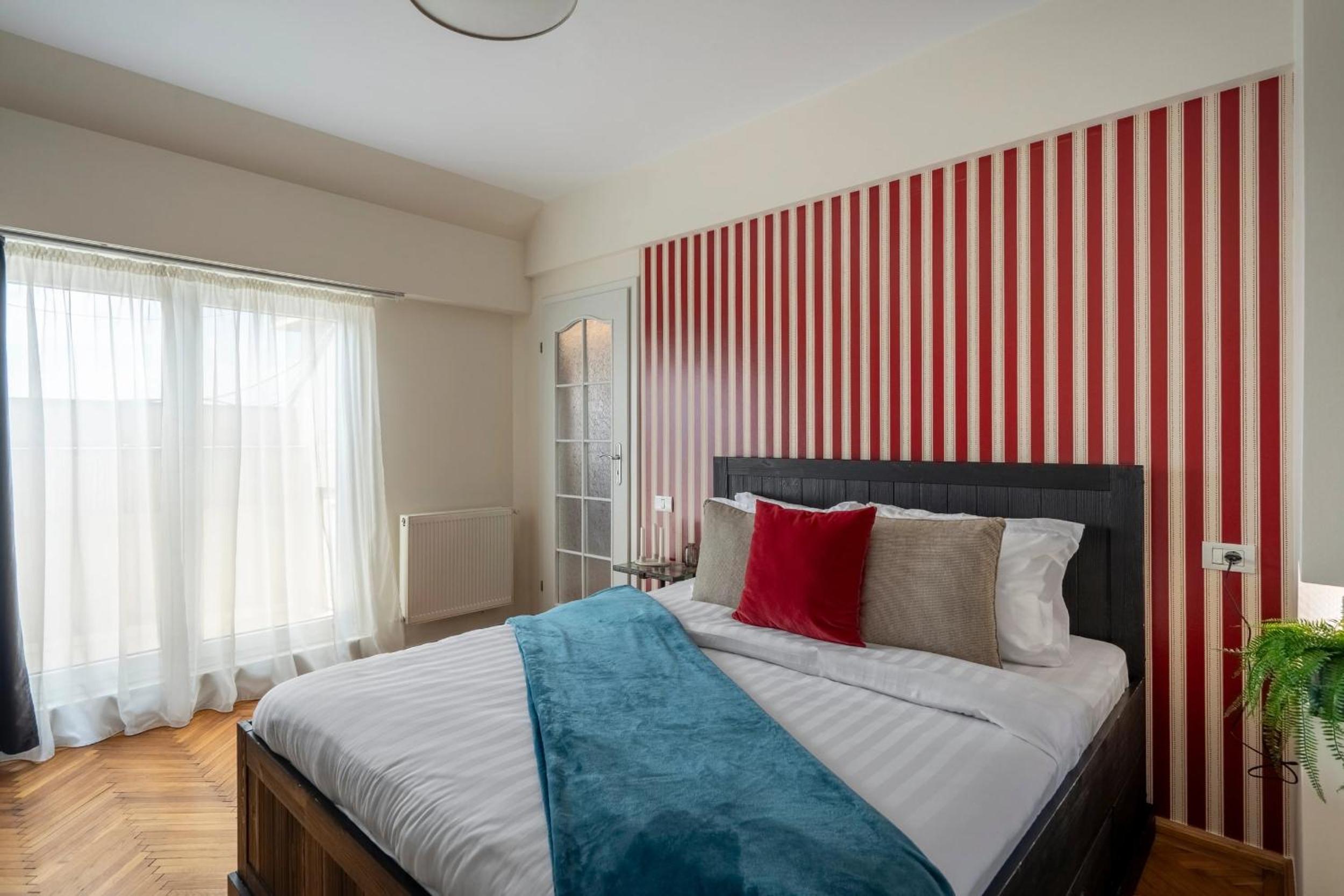 Quirky Top-Floor 1BR Nest in the Historic Center