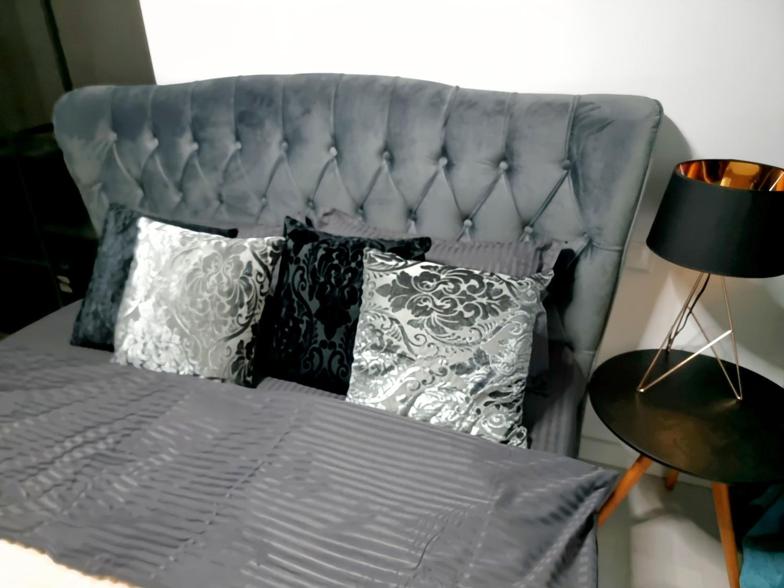 GLAMOUR Style 2 Bedrooms