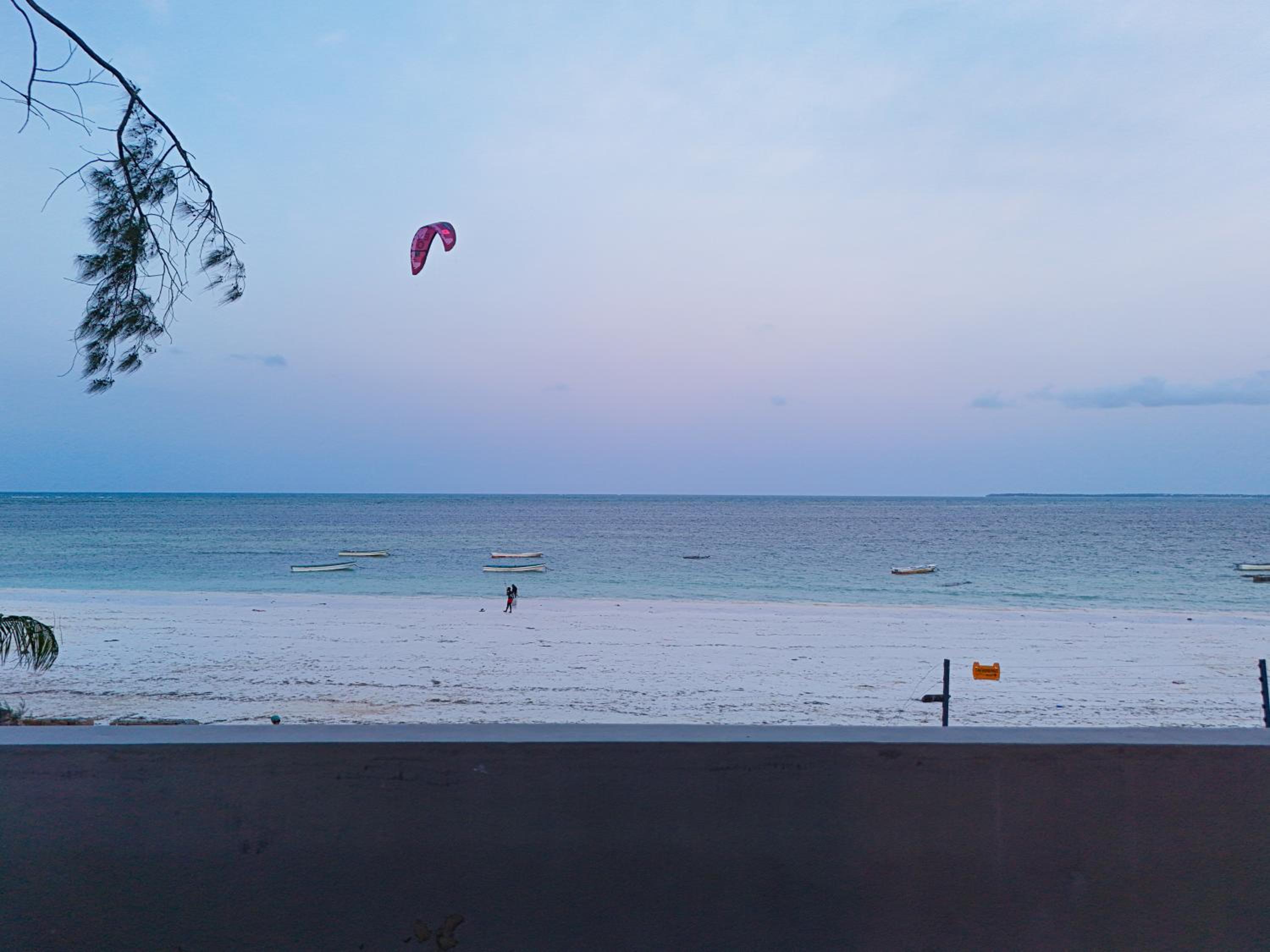 Oceanfront 2BR Zanzibar - Free Airport Shuttle