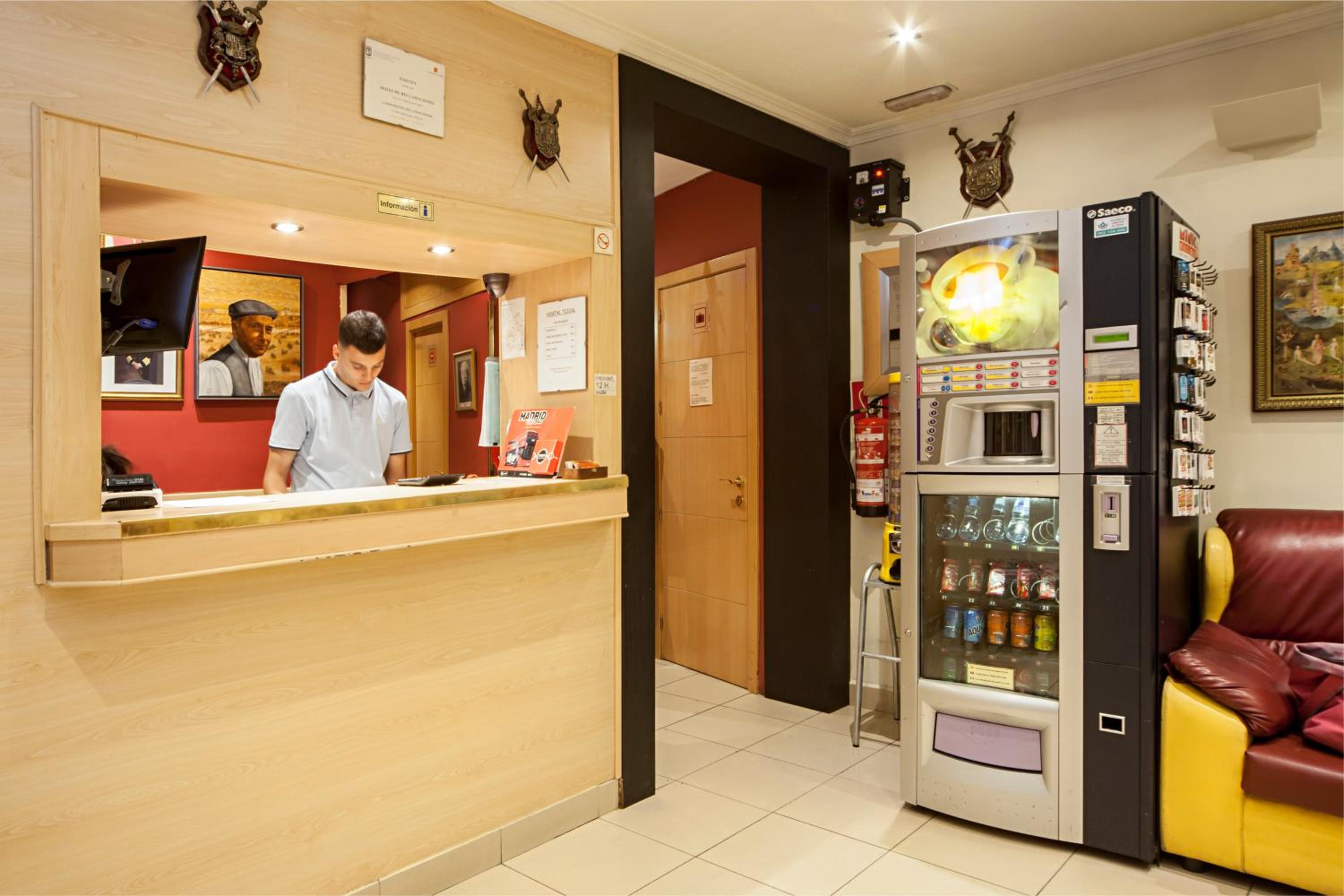 Hostal Inter Plaza Mayor AUTO CHECK IN