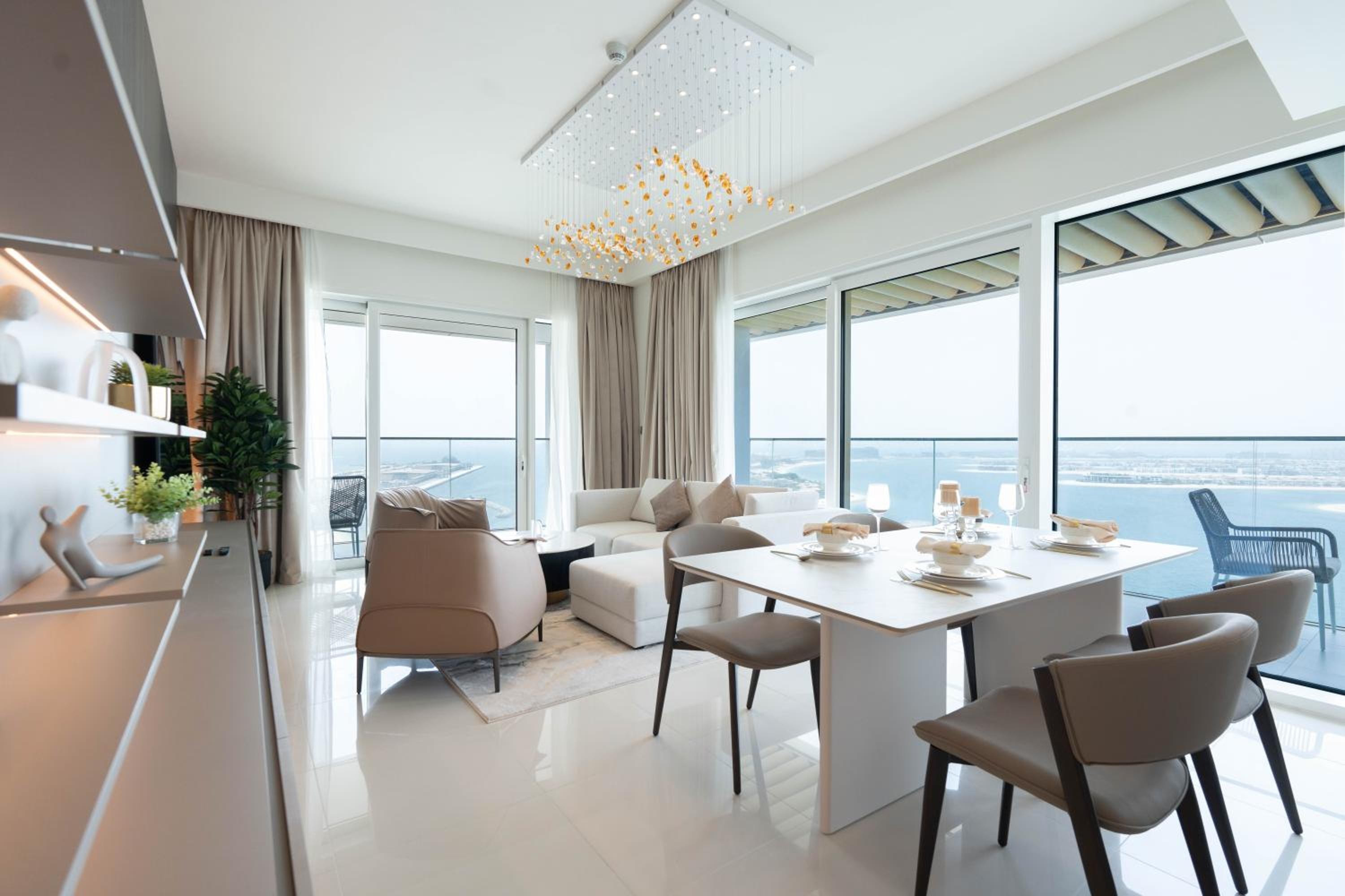 Keyrock - Emaar Beachfront Apartment with Sea & Palm Jumeirah Views