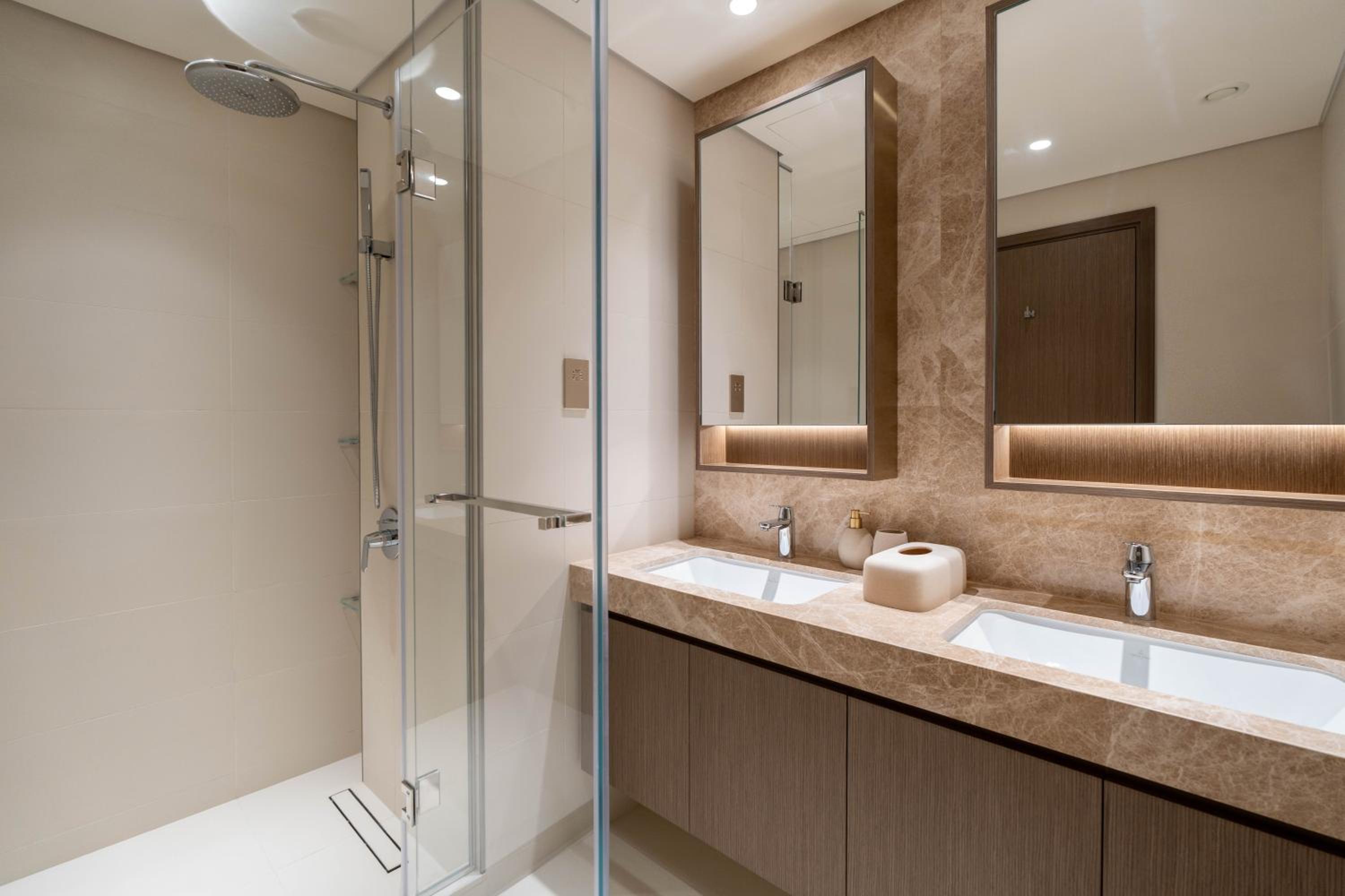 Keyrock - Emaar Beachfront Apartment with Sea & Palm Jumeirah Views