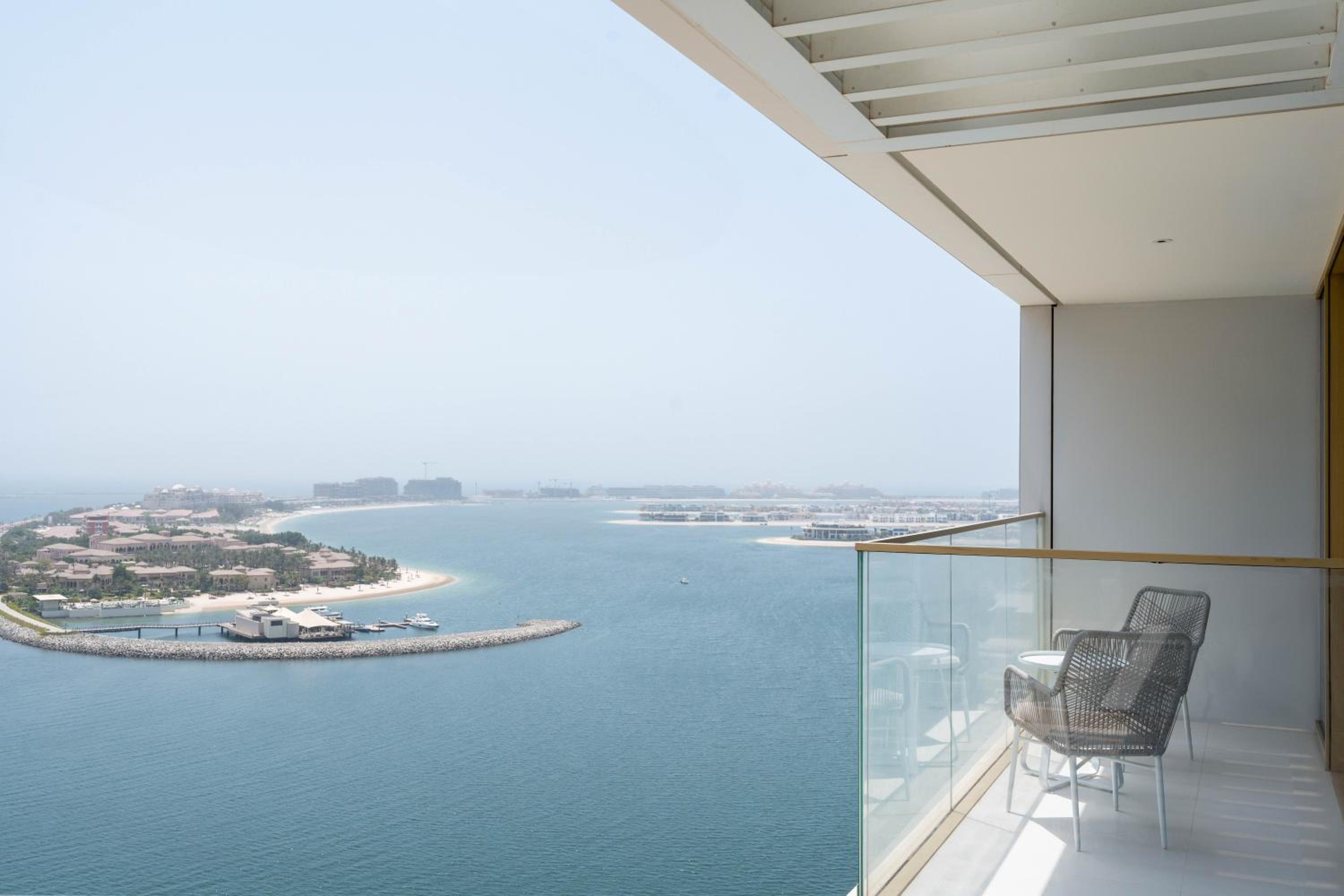 Keyrock - Emaar Beachfront Apartment with Sea & Palm Jumeirah Views