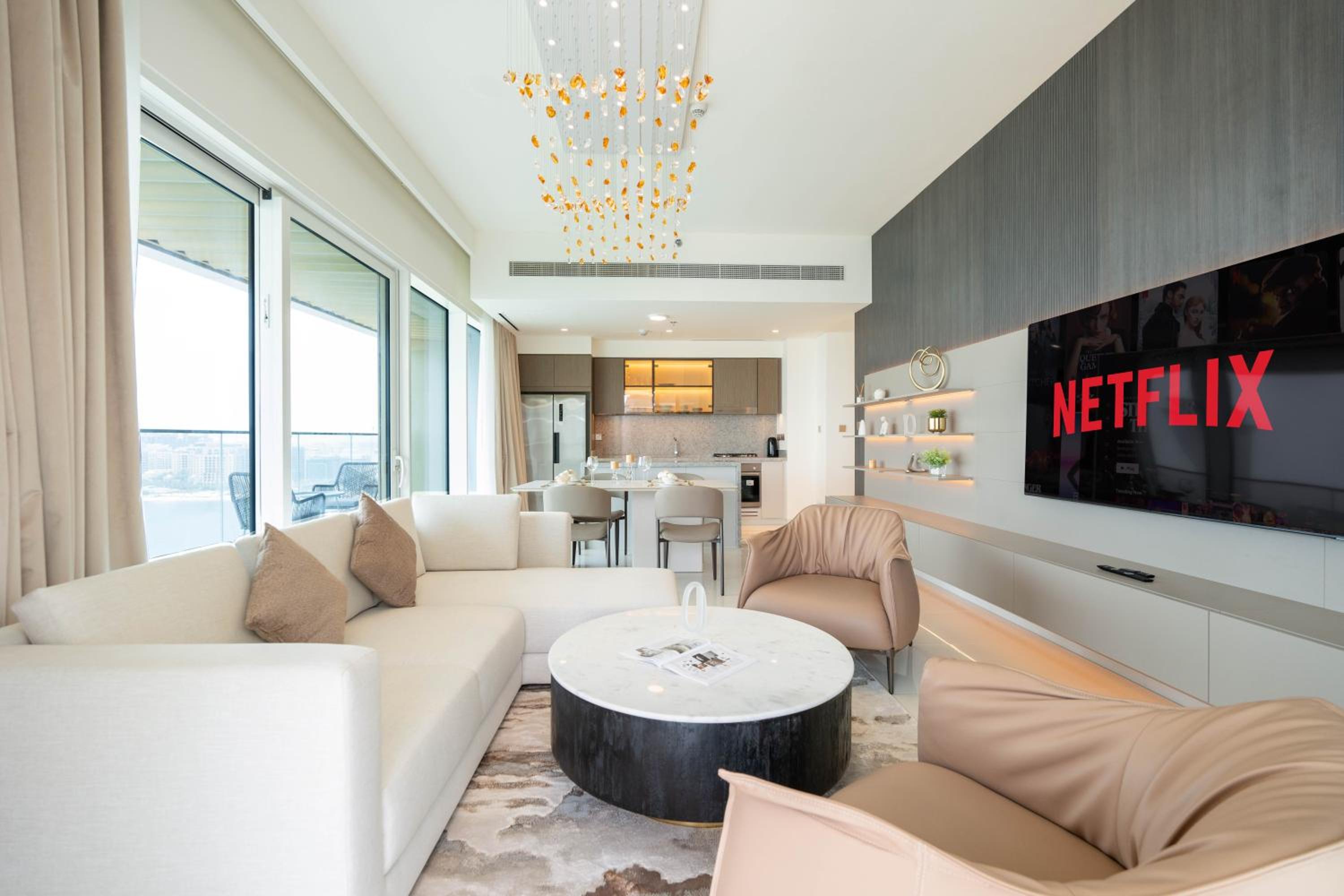 Keyrock - Emaar Beachfront Apartment with Sea & Palm Jumeirah Views