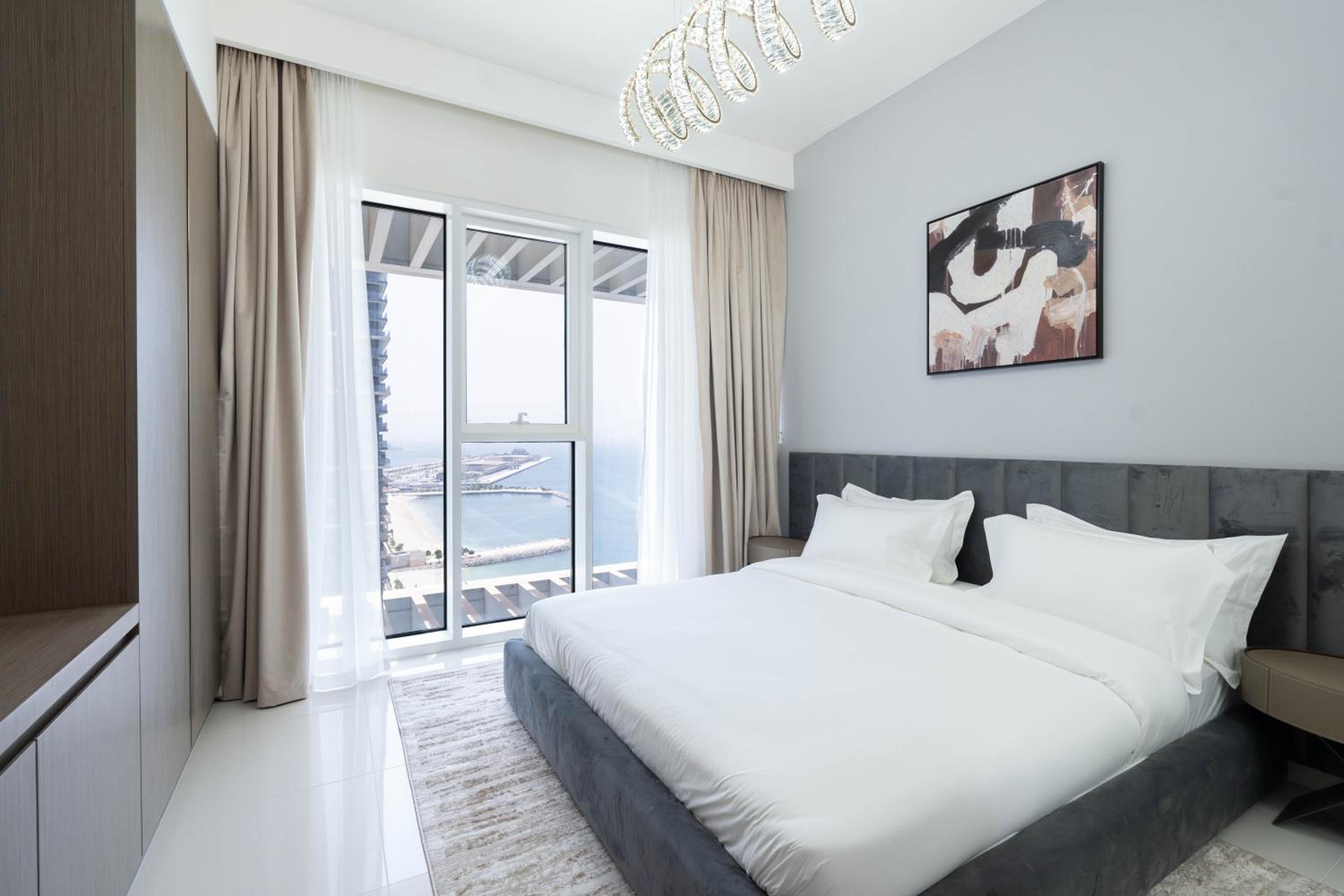 Keyrock - Emaar Beachfront Apartment with Sea & Palm Jumeirah Views