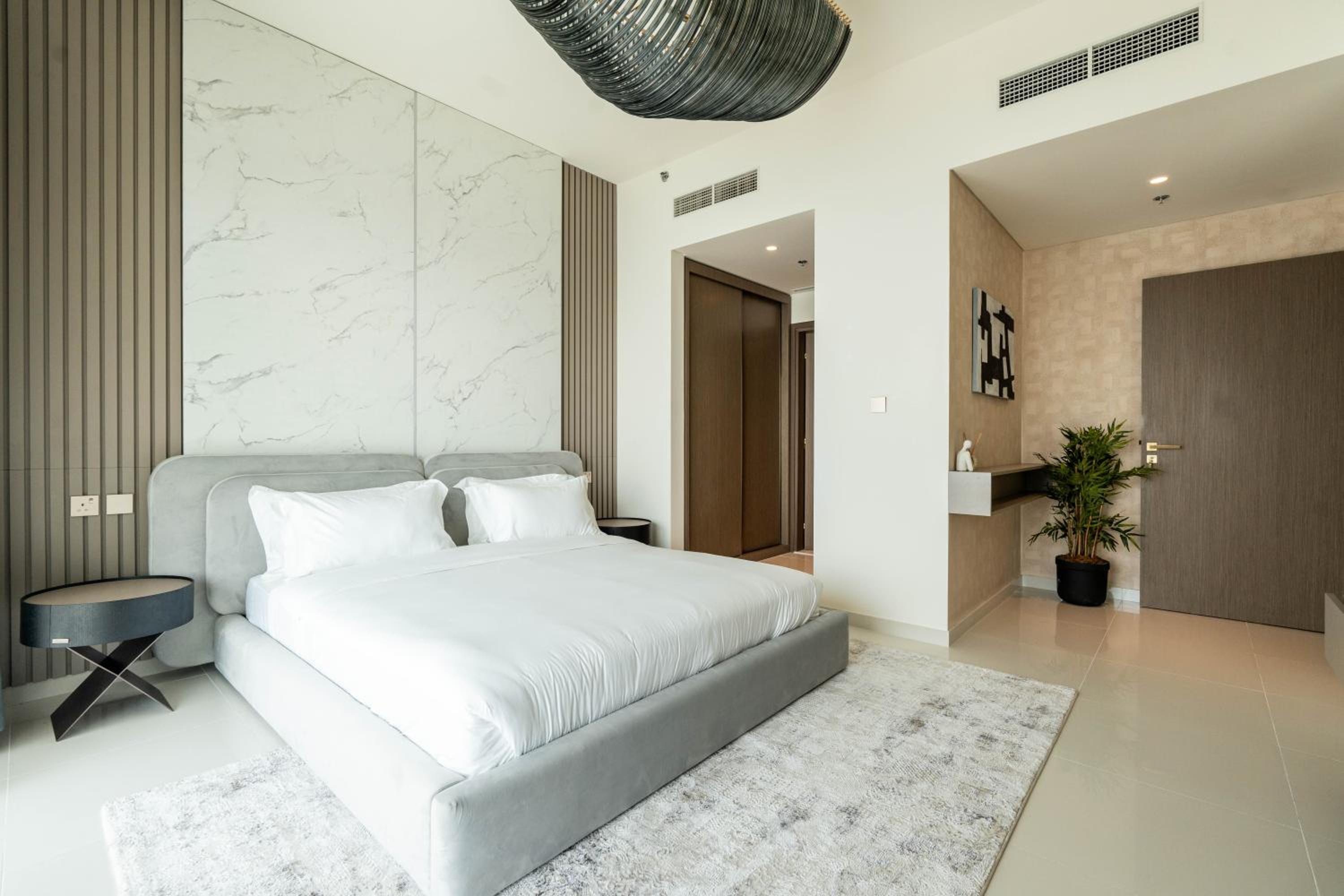 KeyRock - Dreamy Stay with Palm View - Emaar Beach