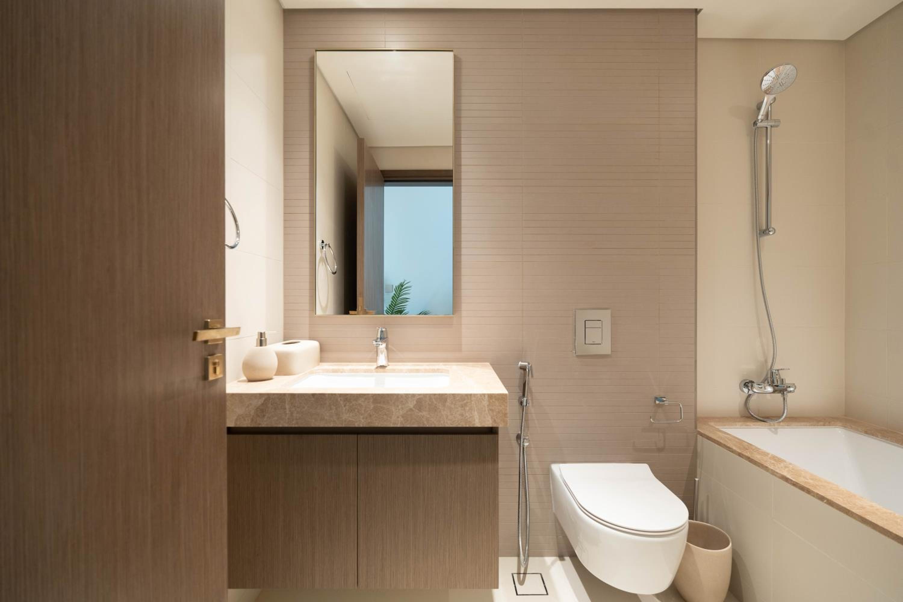 KeyRock - Dreamy Stay with Palm View - Emaar Beach