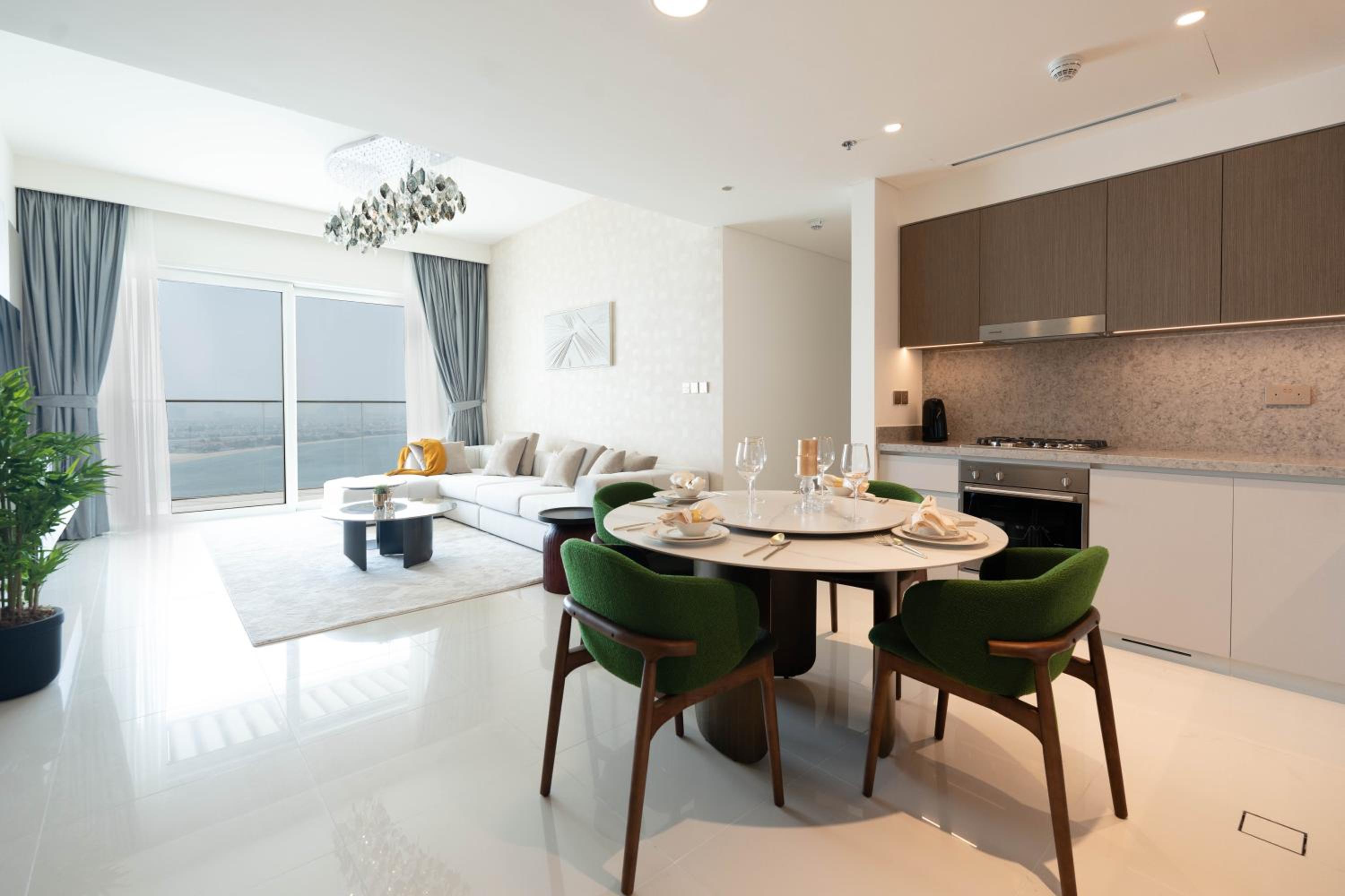 KeyRock - Dreamy Stay with Palm View - Emaar Beach