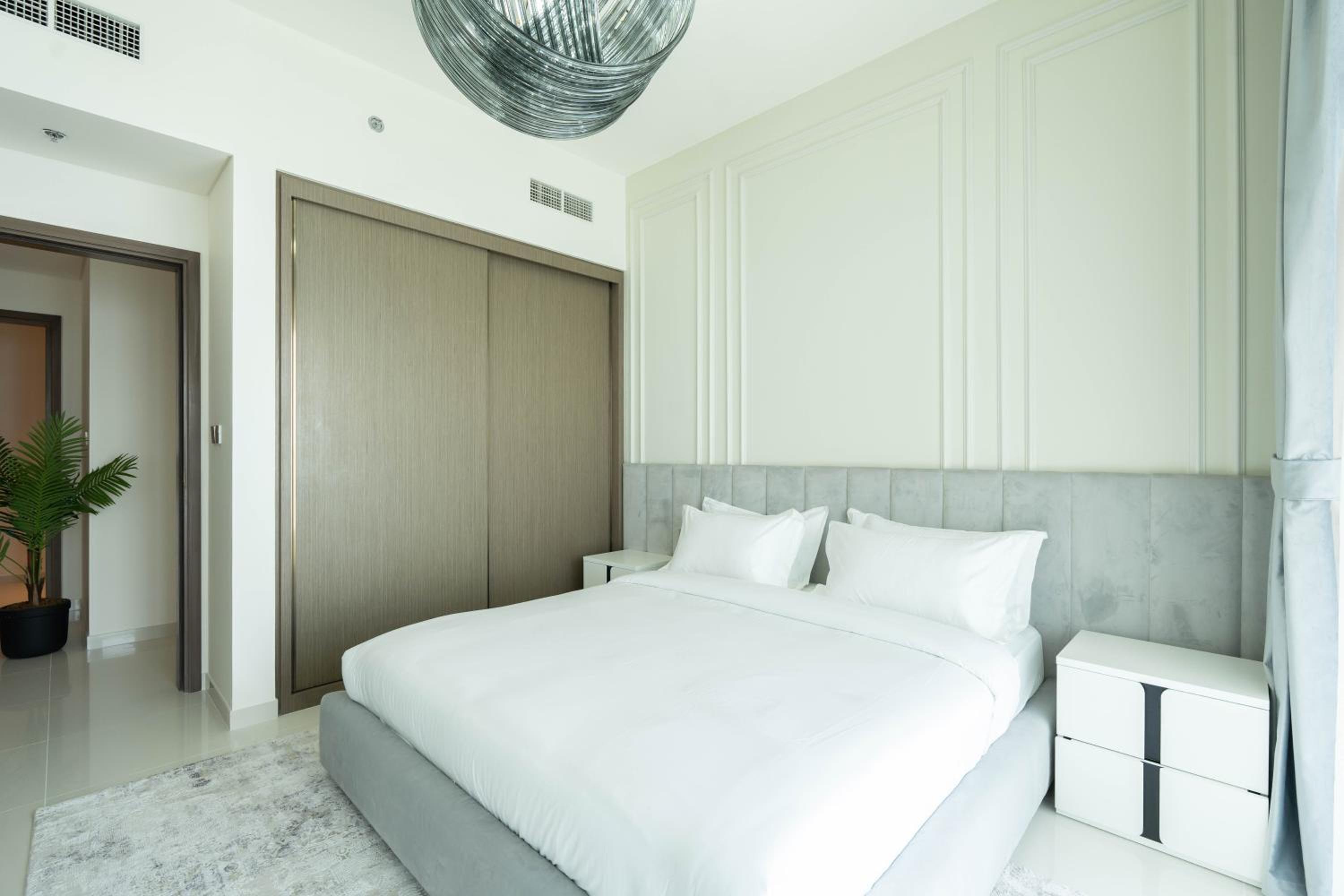 KeyRock - Dreamy Stay with Palm View - Emaar Beach
