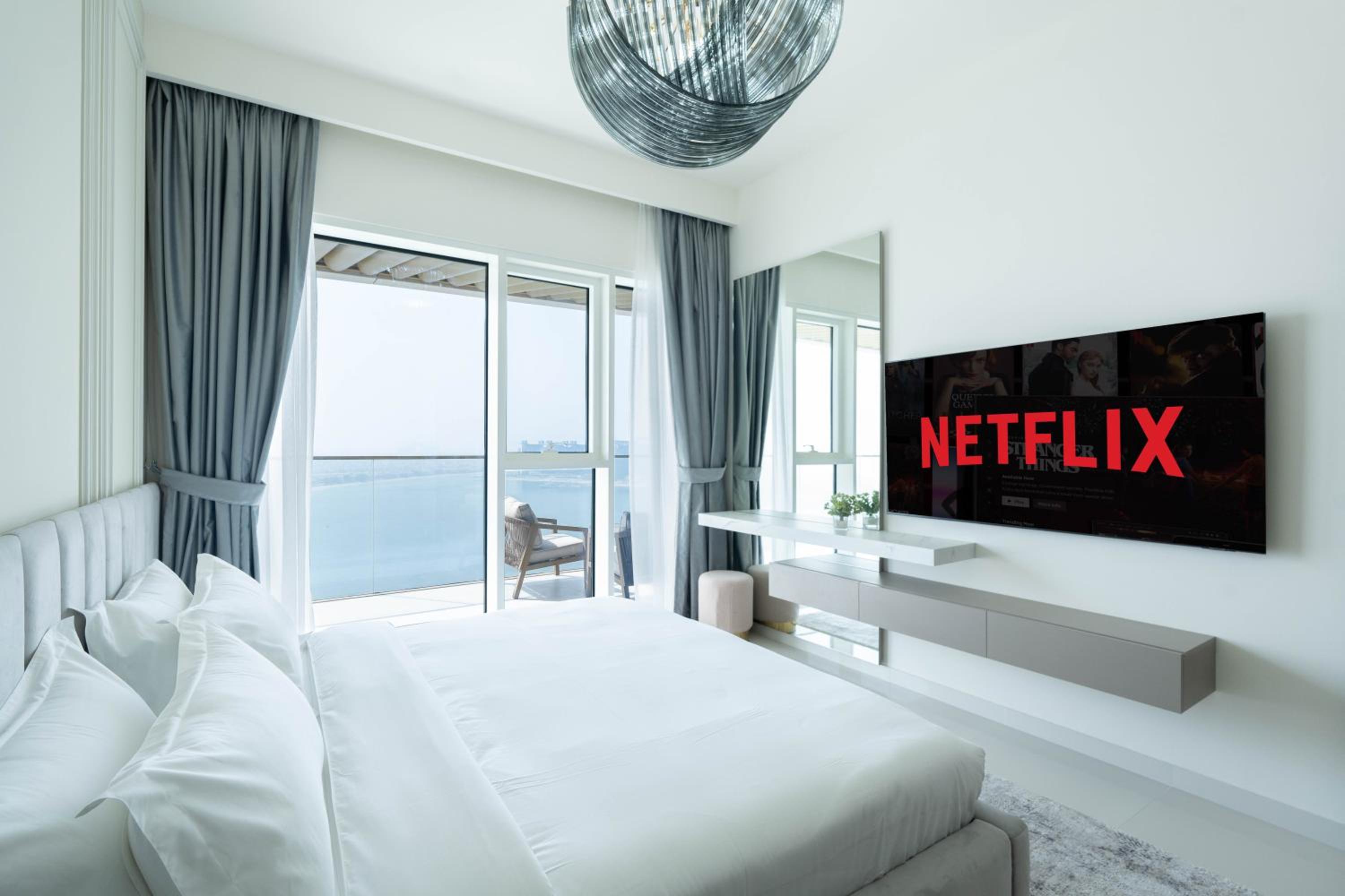 KeyRock - Dreamy Stay with Palm View - Emaar Beach