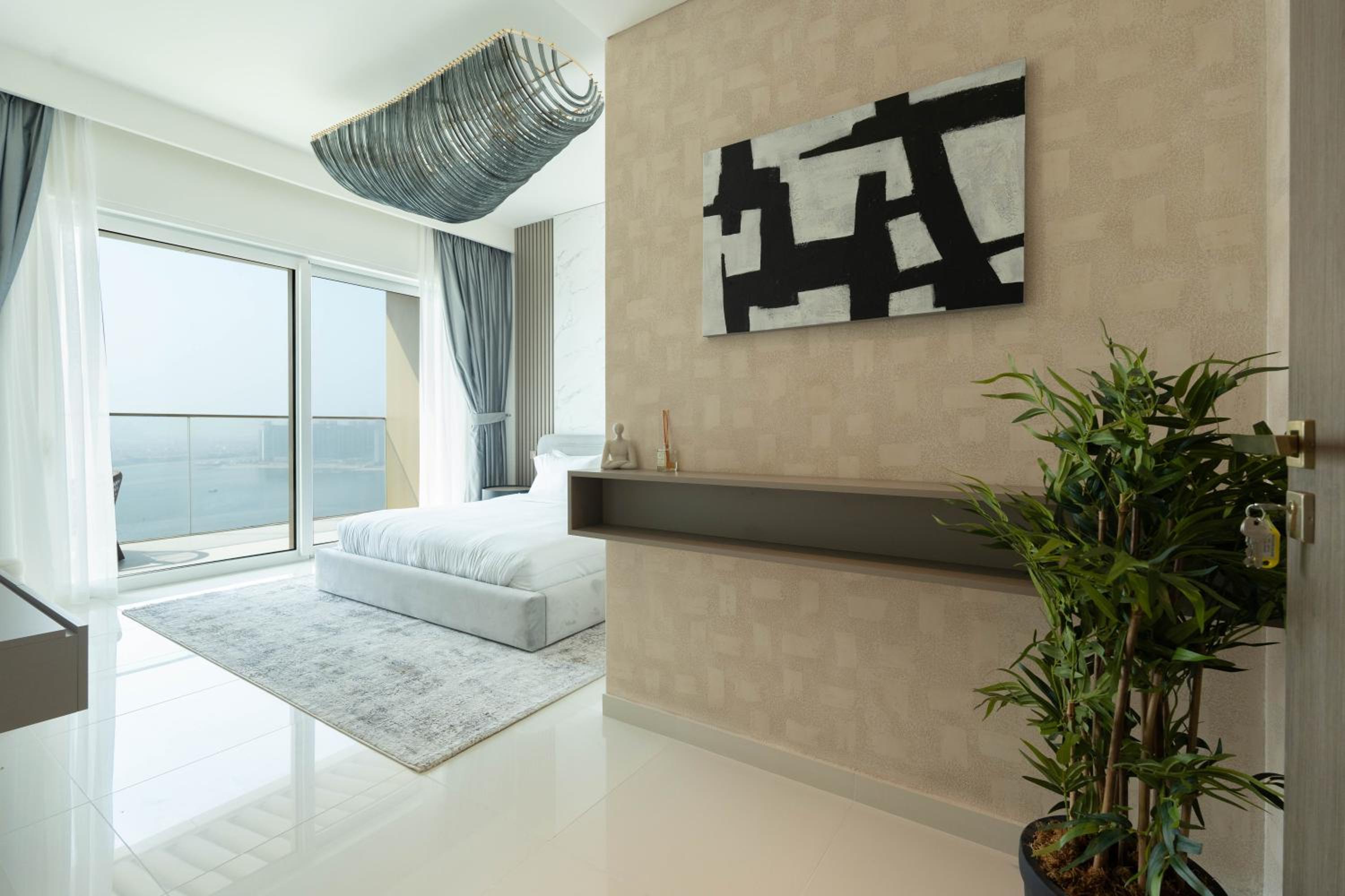KeyRock - Dreamy Stay with Palm View - Emaar Beach