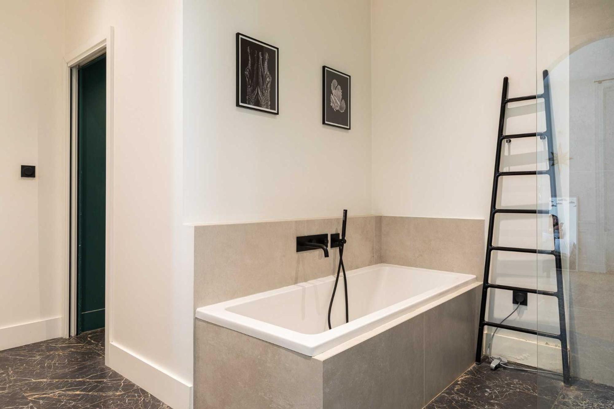 Luminous Apartment 2BR 4P - Bellecour Place Ampère