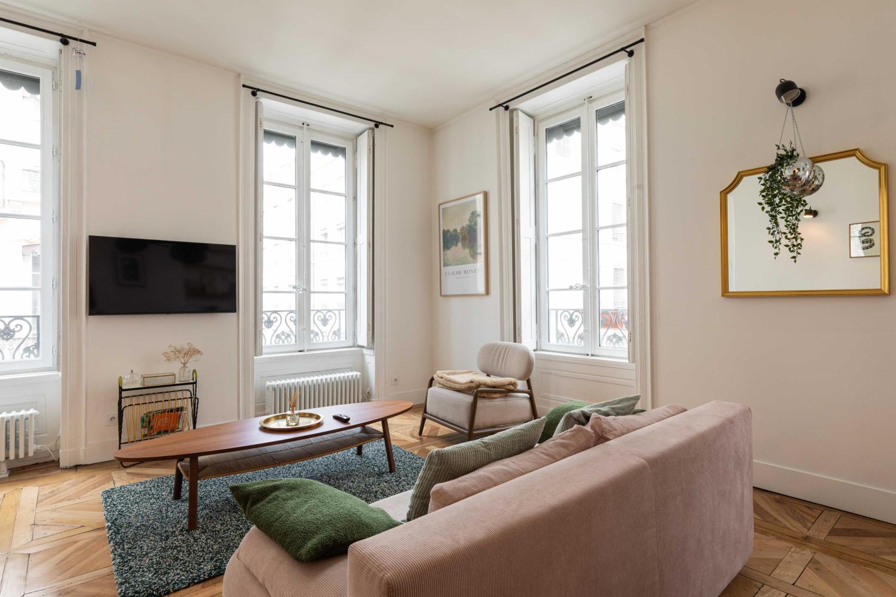 Luminous Apartment 2BR 4P - Bellecour Place Ampère