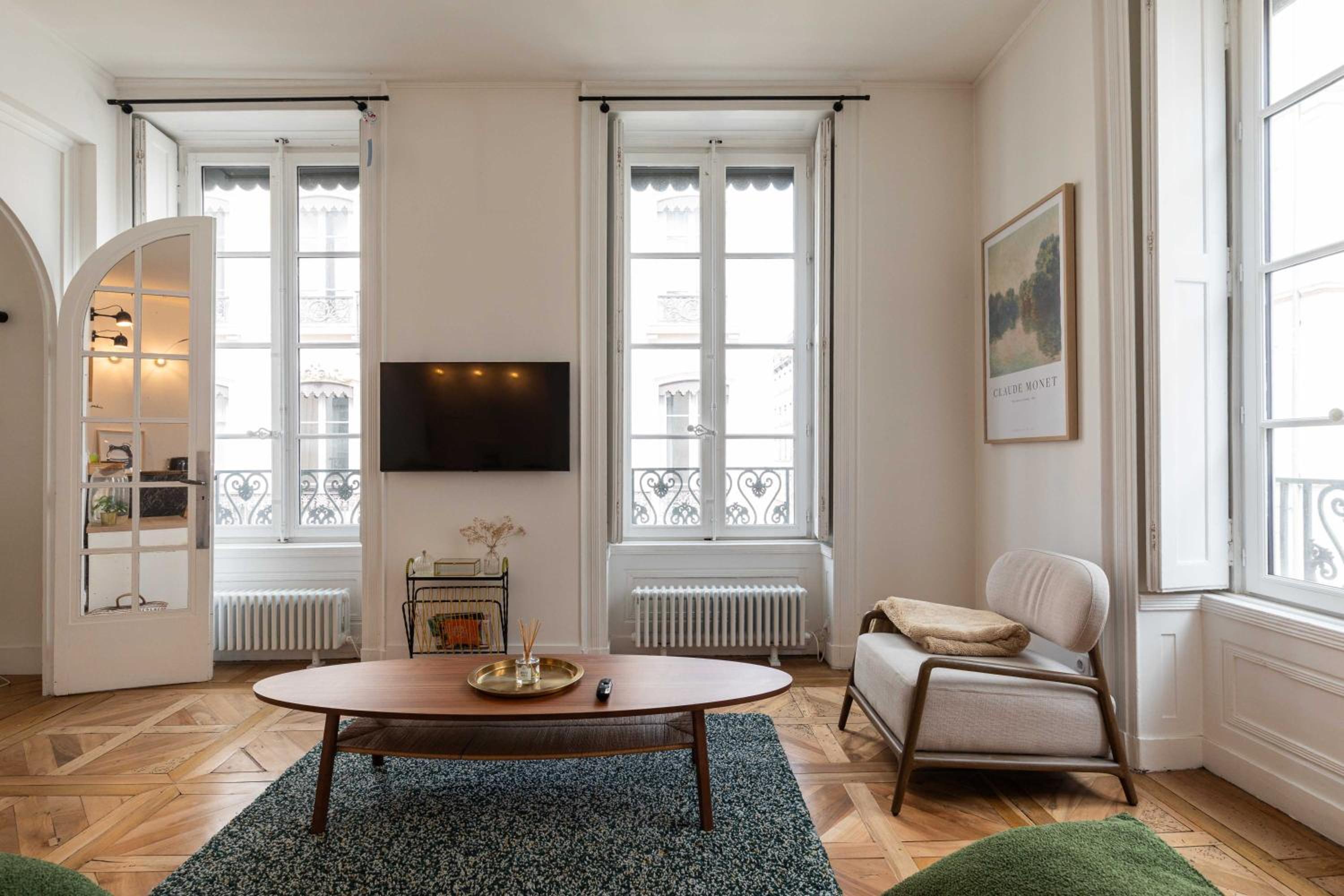 Luminous Apartment 2BR 4P - Bellecour Place Ampère