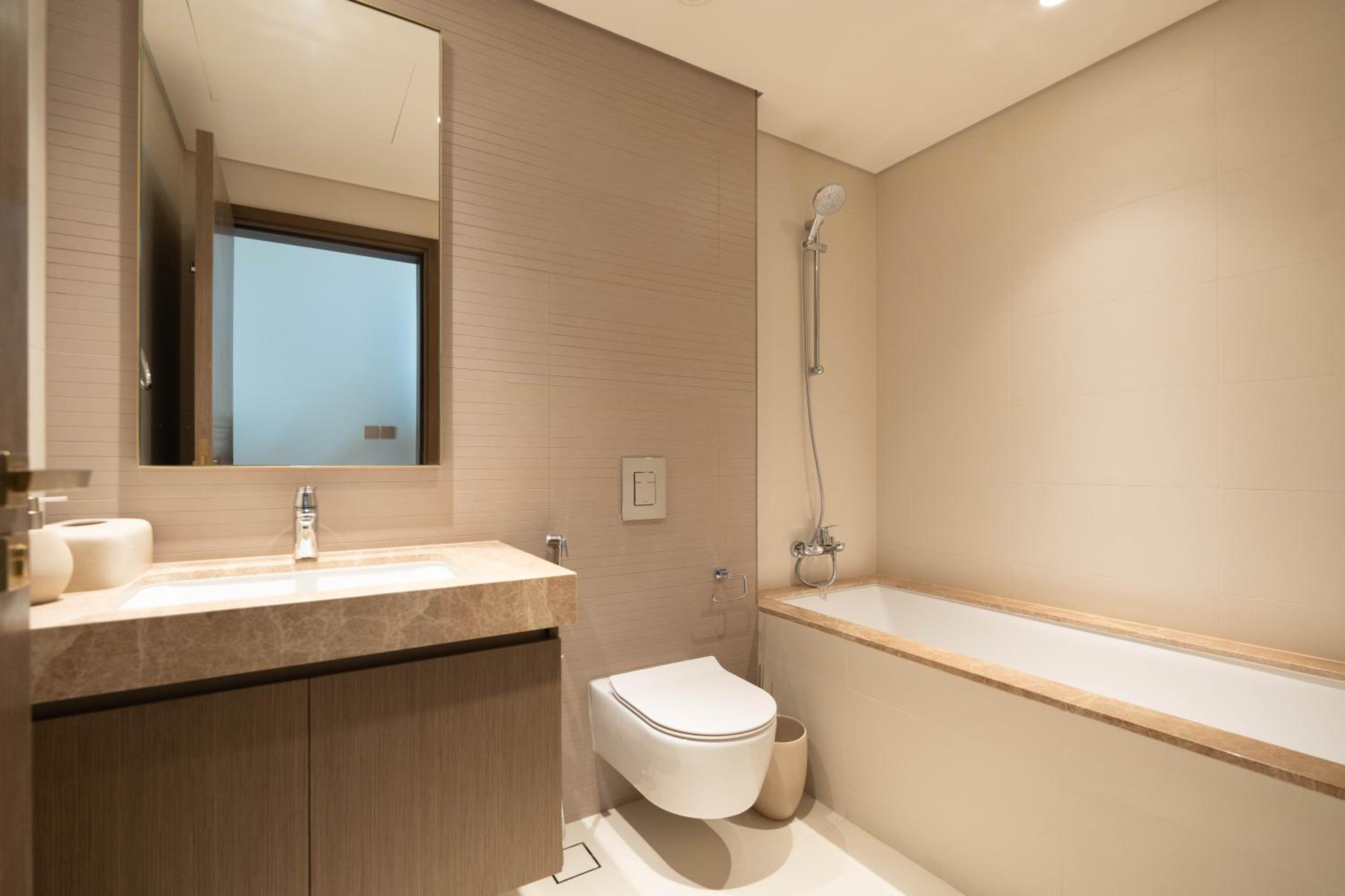 KeyRock - Dreamy Stay with Palm View - Emaar Beach