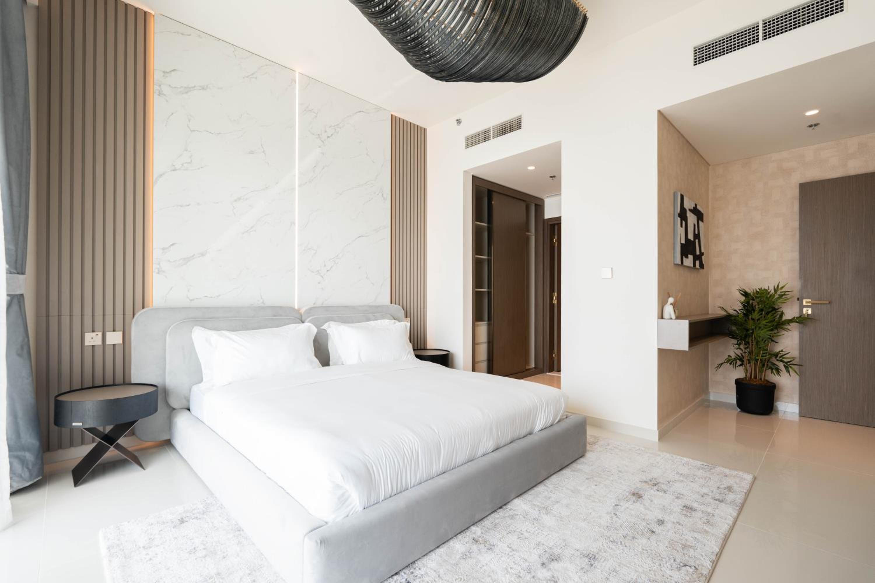 KeyRock - Dreamy Stay with Palm View - Emaar Beach
