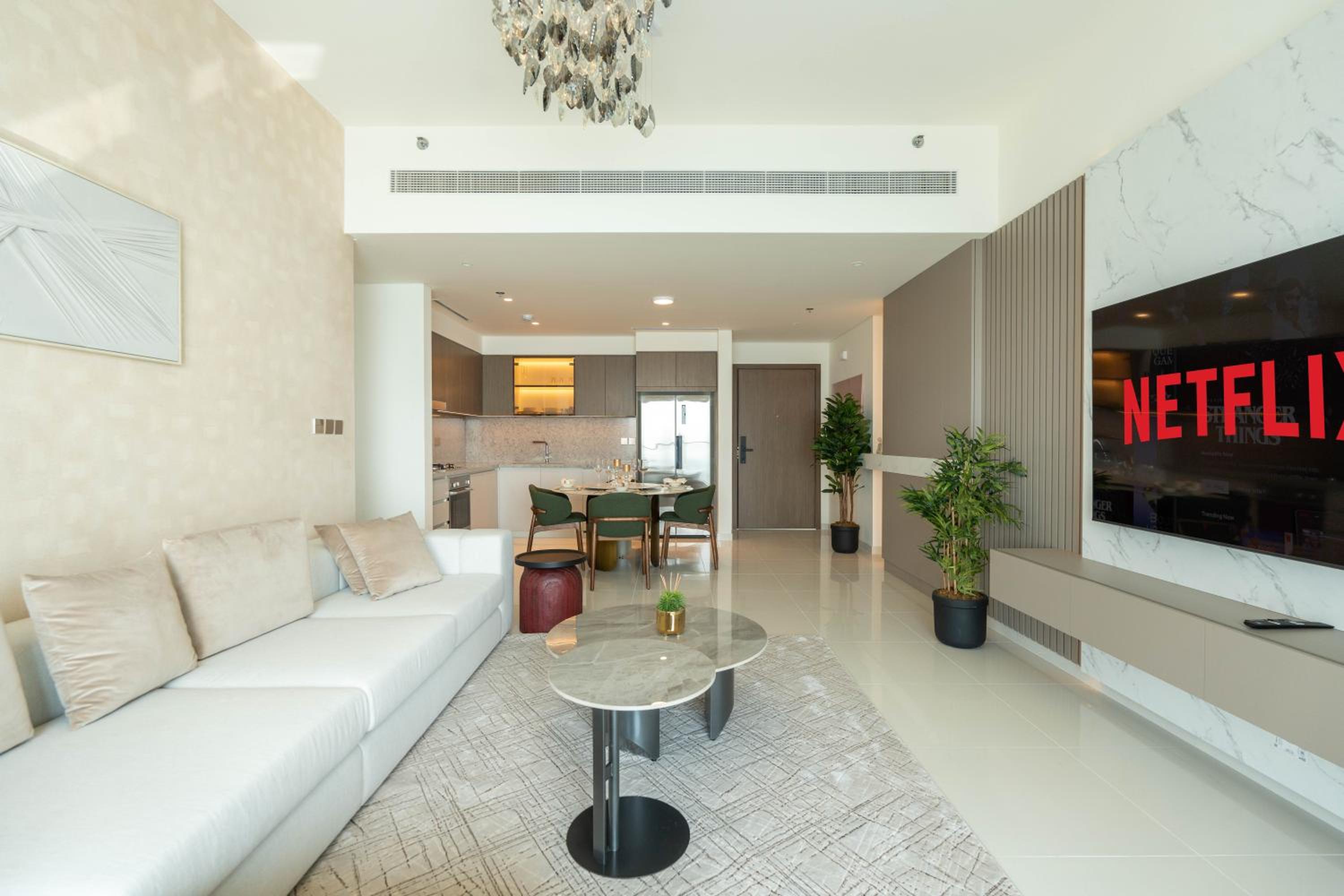 KeyRock - Dreamy Stay with Palm View - Emaar Beach