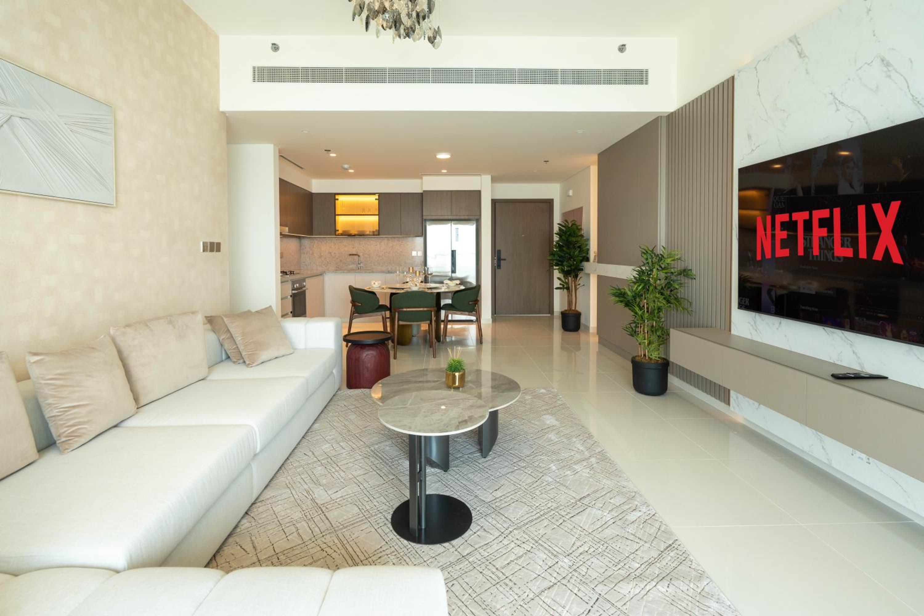 KeyRock - Dreamy Stay with Palm View - Emaar Beach