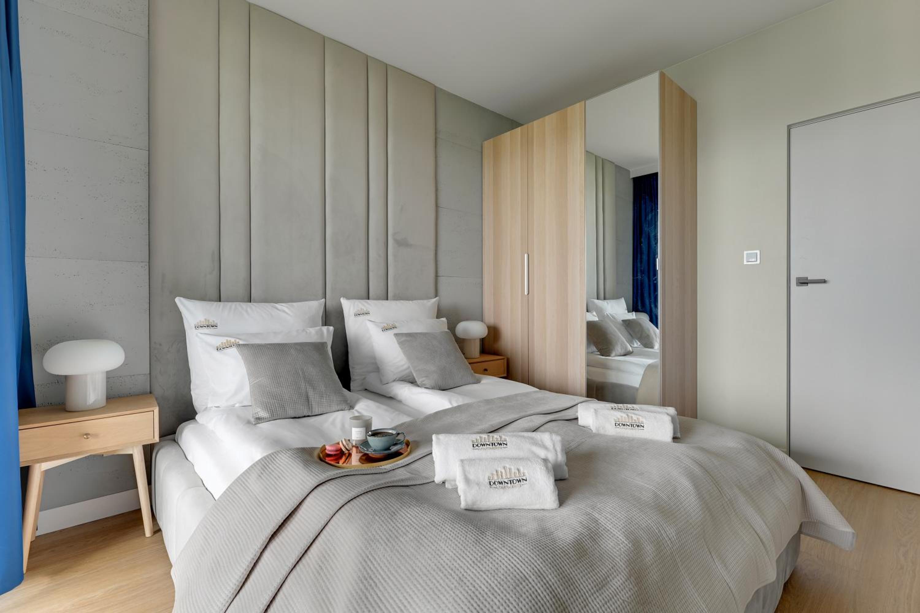 Bulvar & Parking by Downtown Apartments