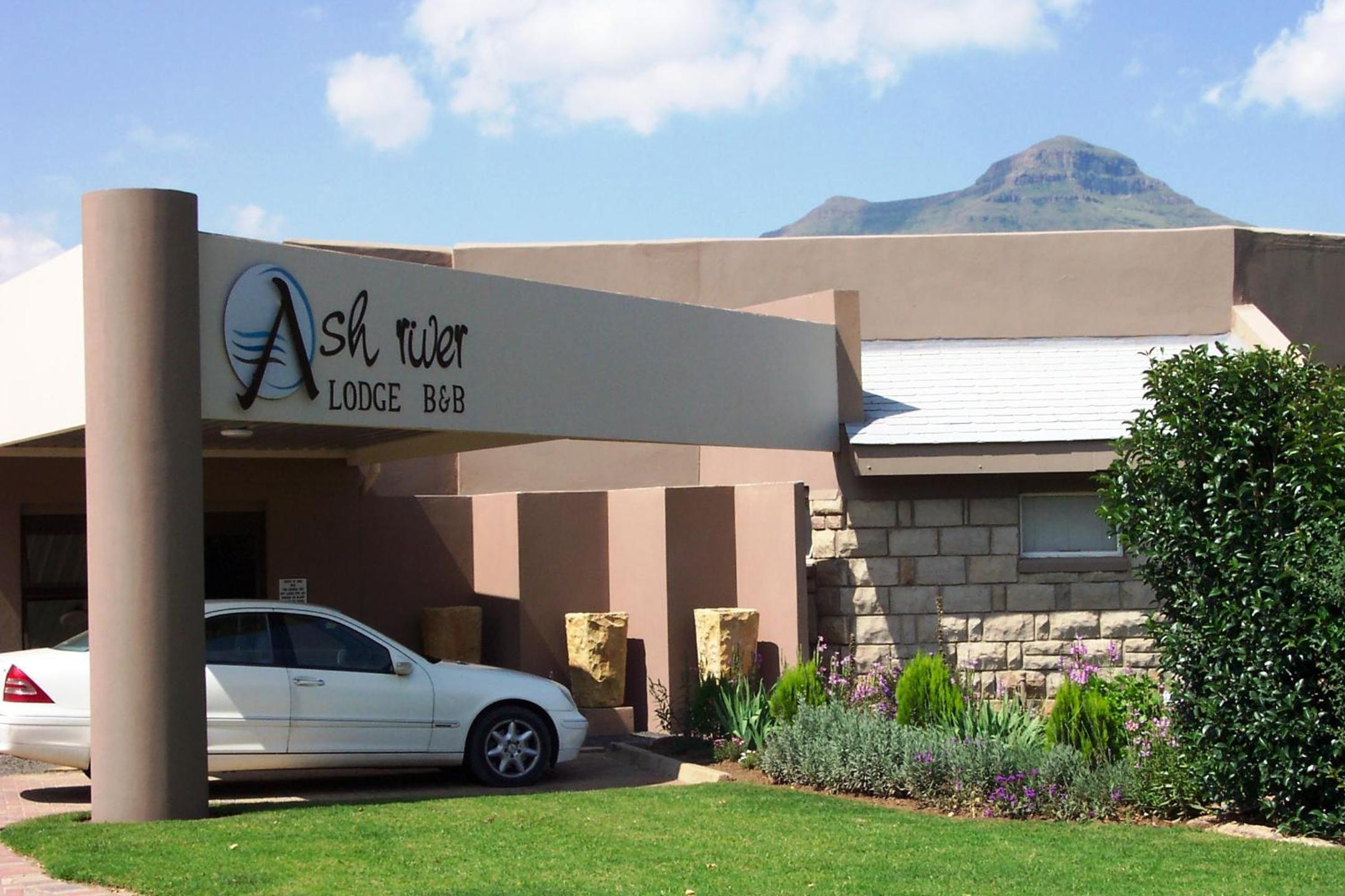 Ash River Lodge