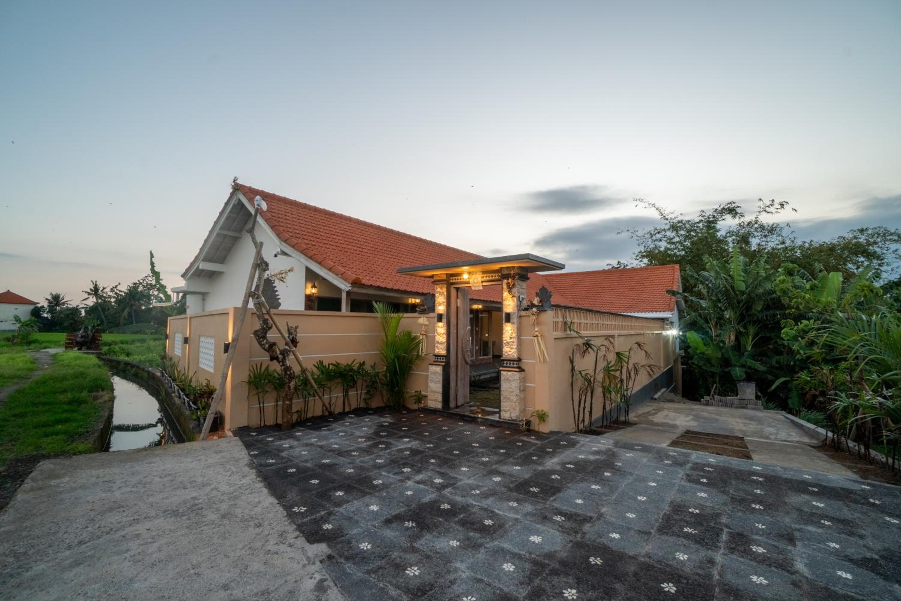 Sundari Bali Guest House