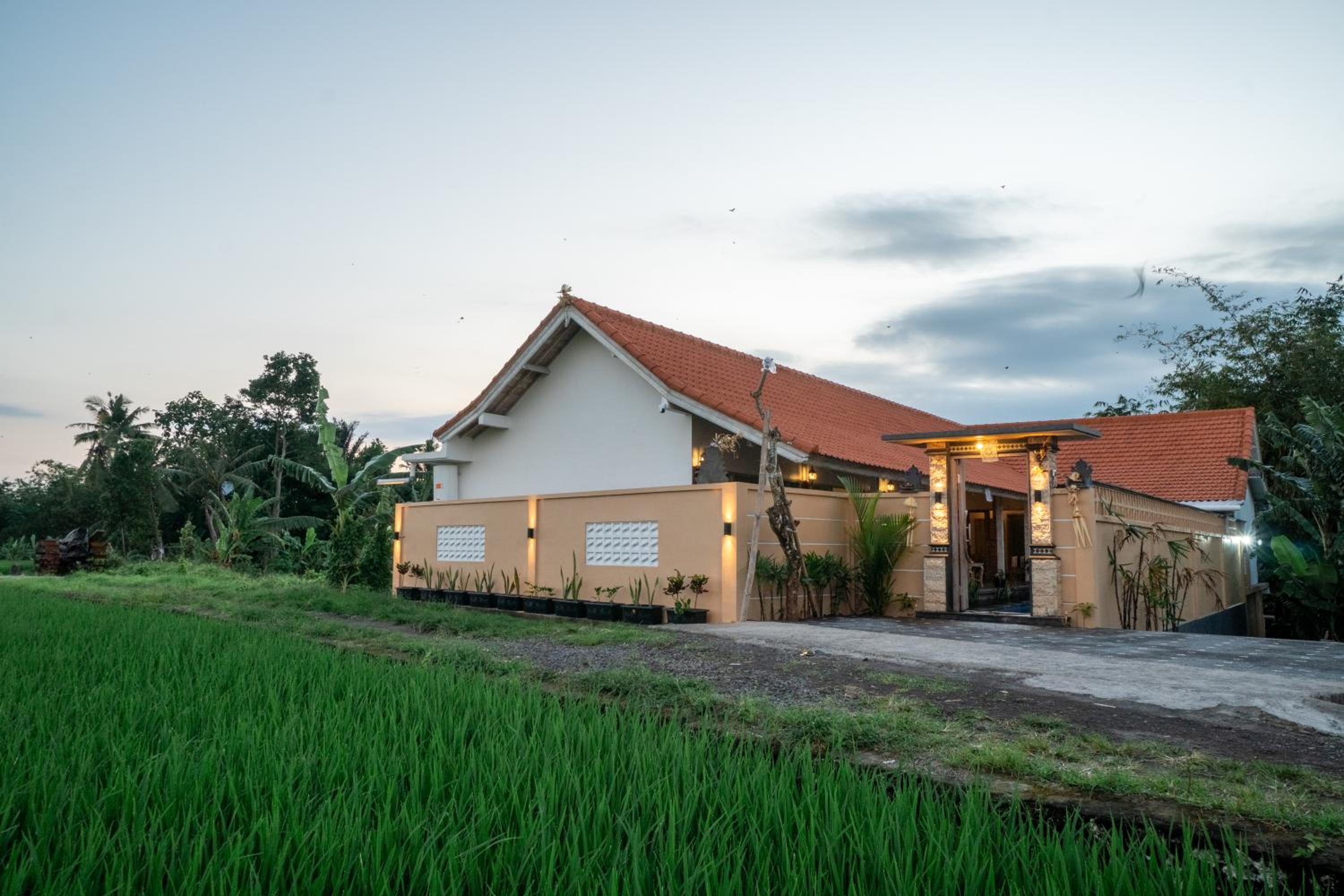Sundari Bali Guest House