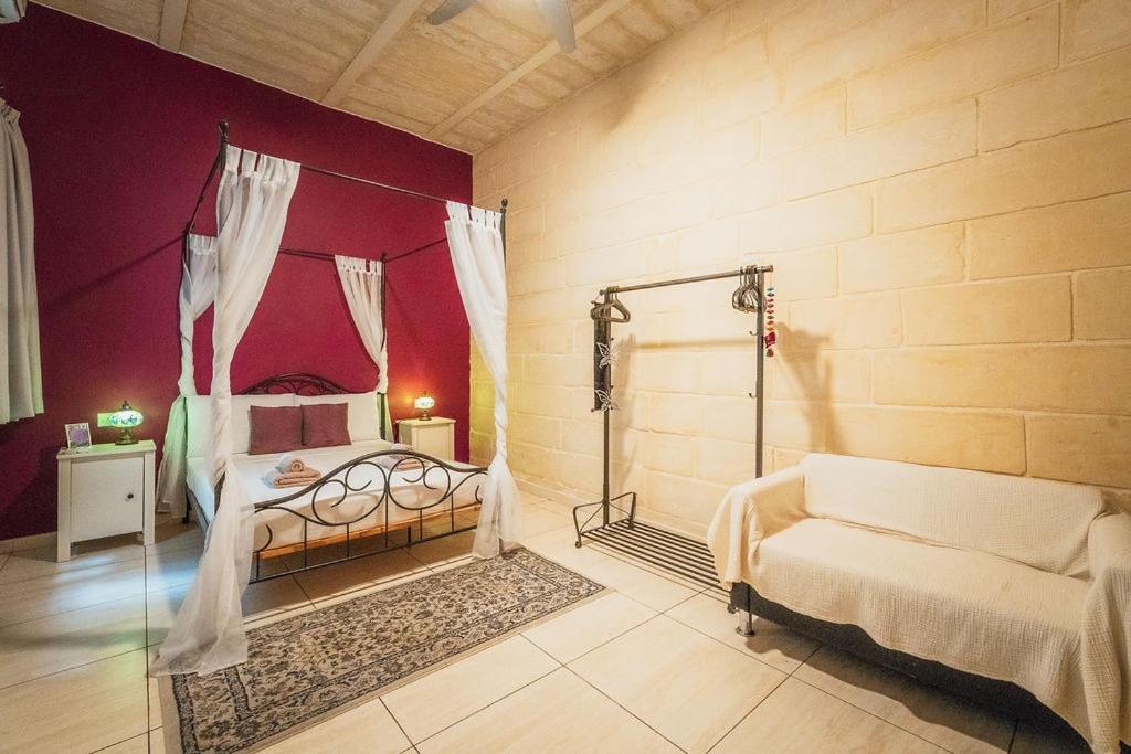 Charming 2-Bedroom in the Heart of La Valletta