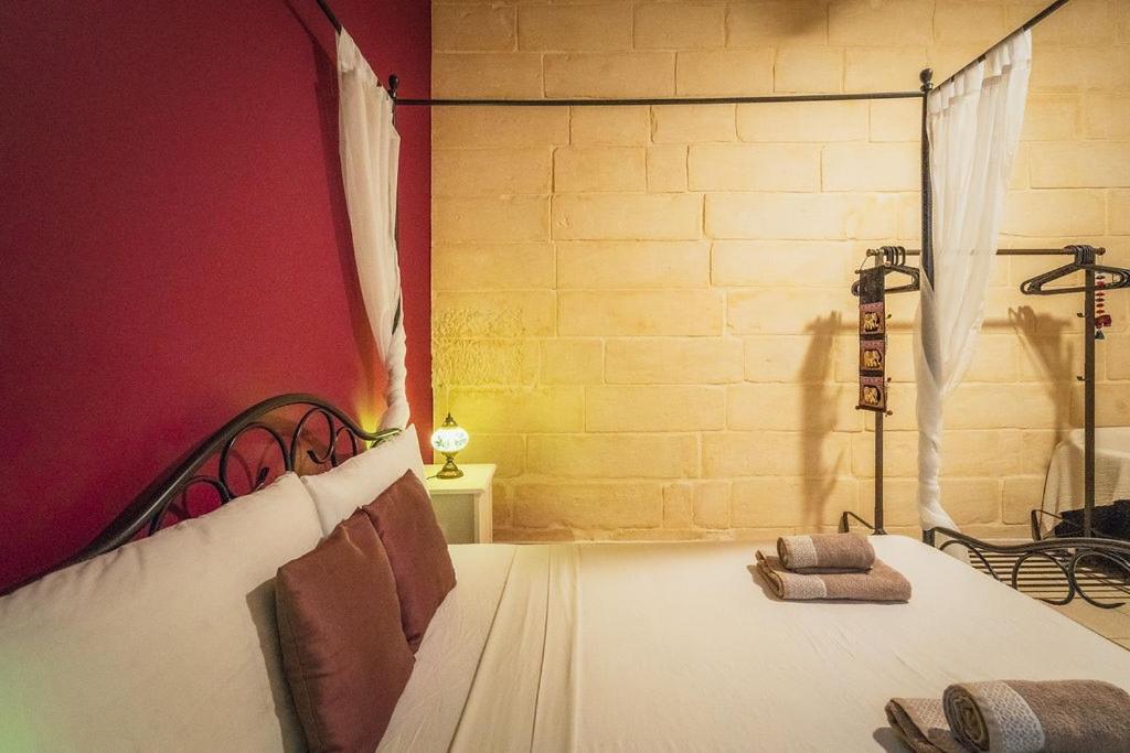 Charming 2-Bedroom in the Heart of La Valletta
