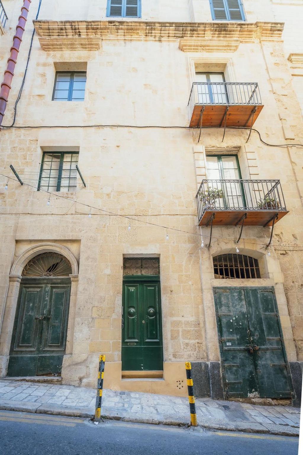 Charming 2-Bedroom in the Heart of La Valletta
