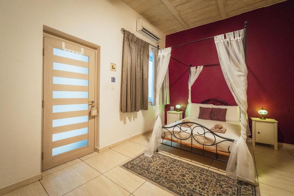 Charming 2-Bedroom in the Heart of La Valletta