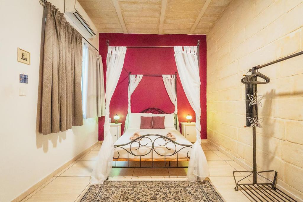 Charming 2-Bedroom in the Heart of La Valletta
