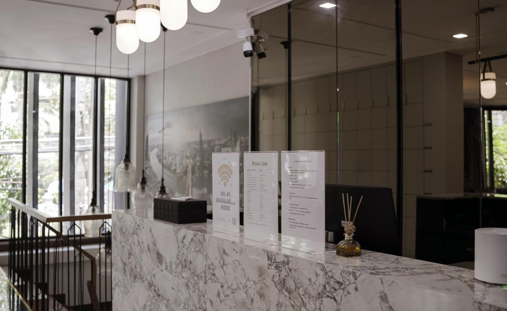 Poshtel 56
