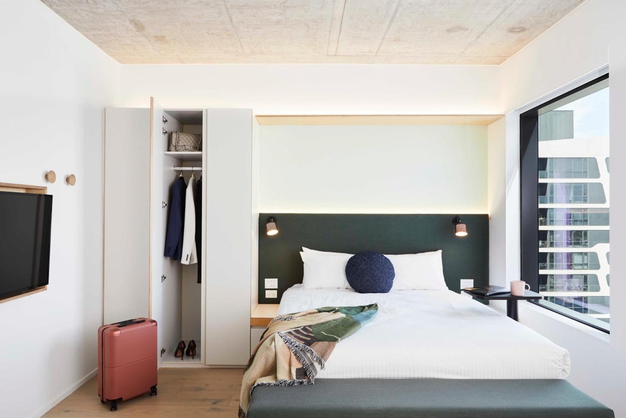 Modern City Living Studio Apartments at Franklin near Melbourne City Centre