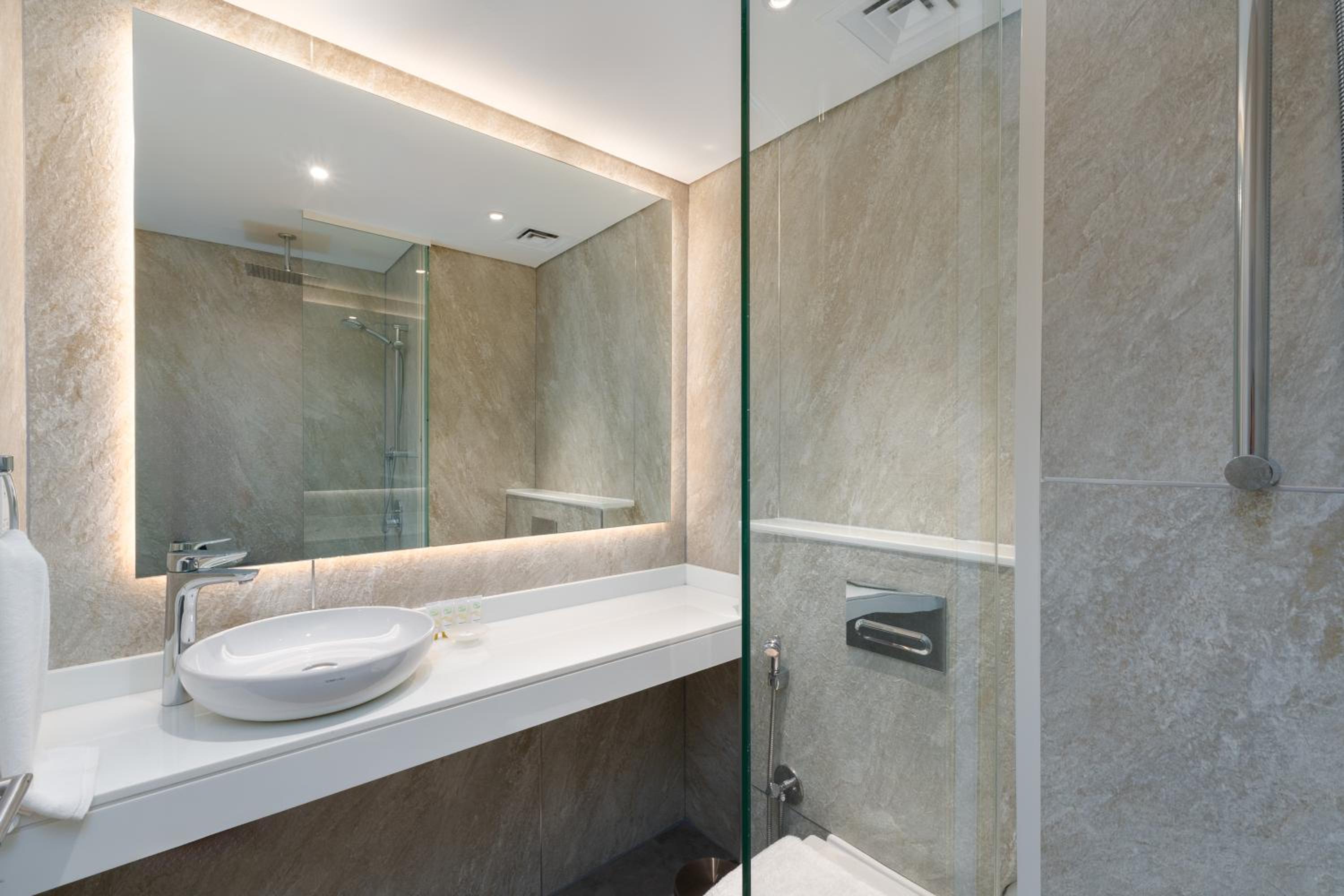 Seven Palm, Palm Jumeirah - Mint Stay