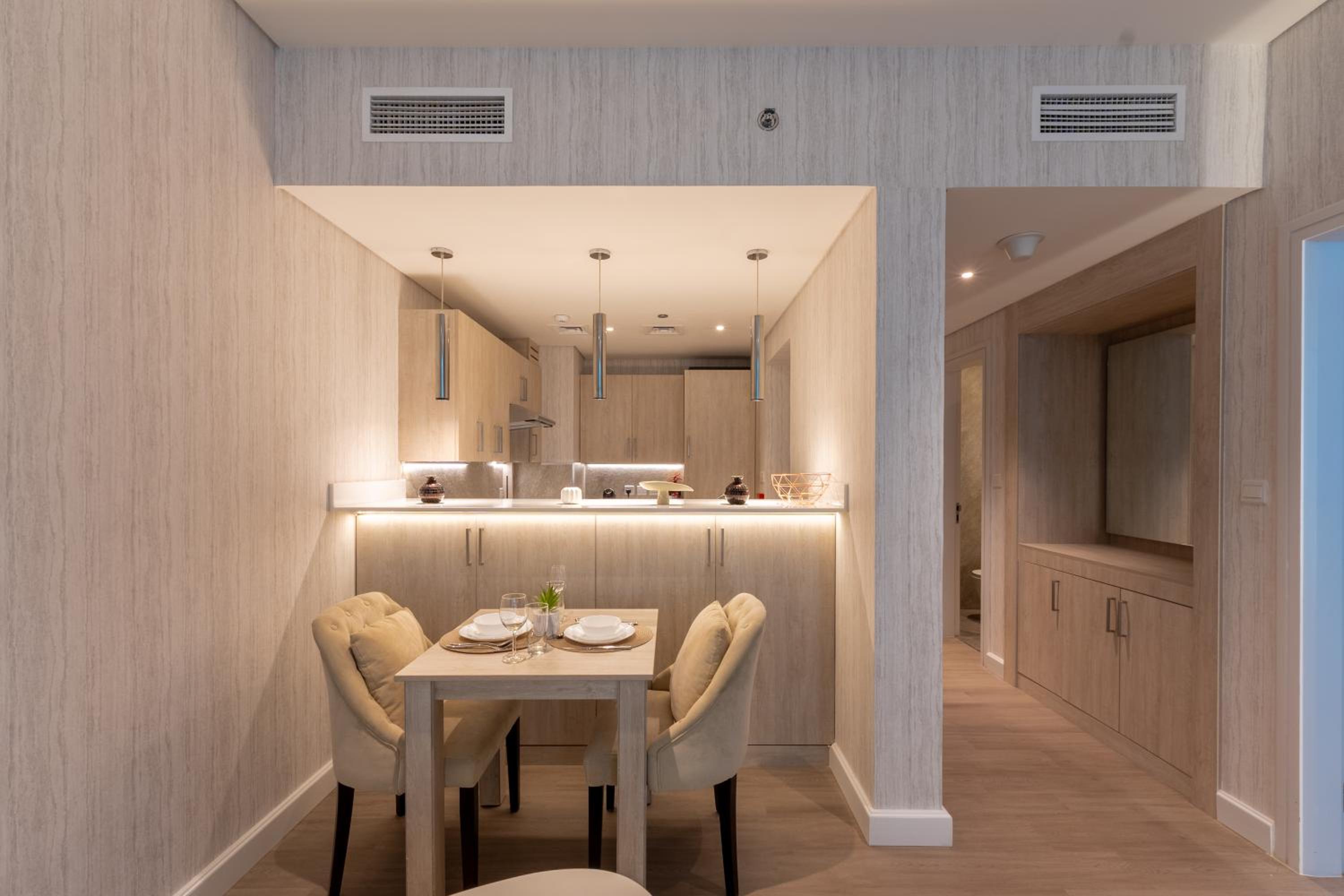 Seven Palm, Palm Jumeirah - Mint Stay
