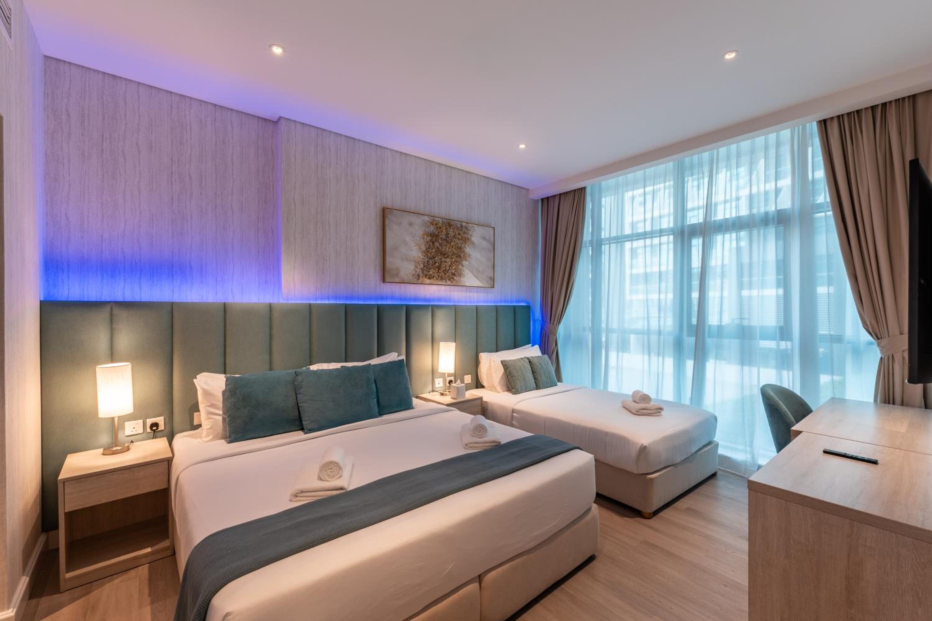 Seven Palm, Palm Jumeirah - Mint Stay