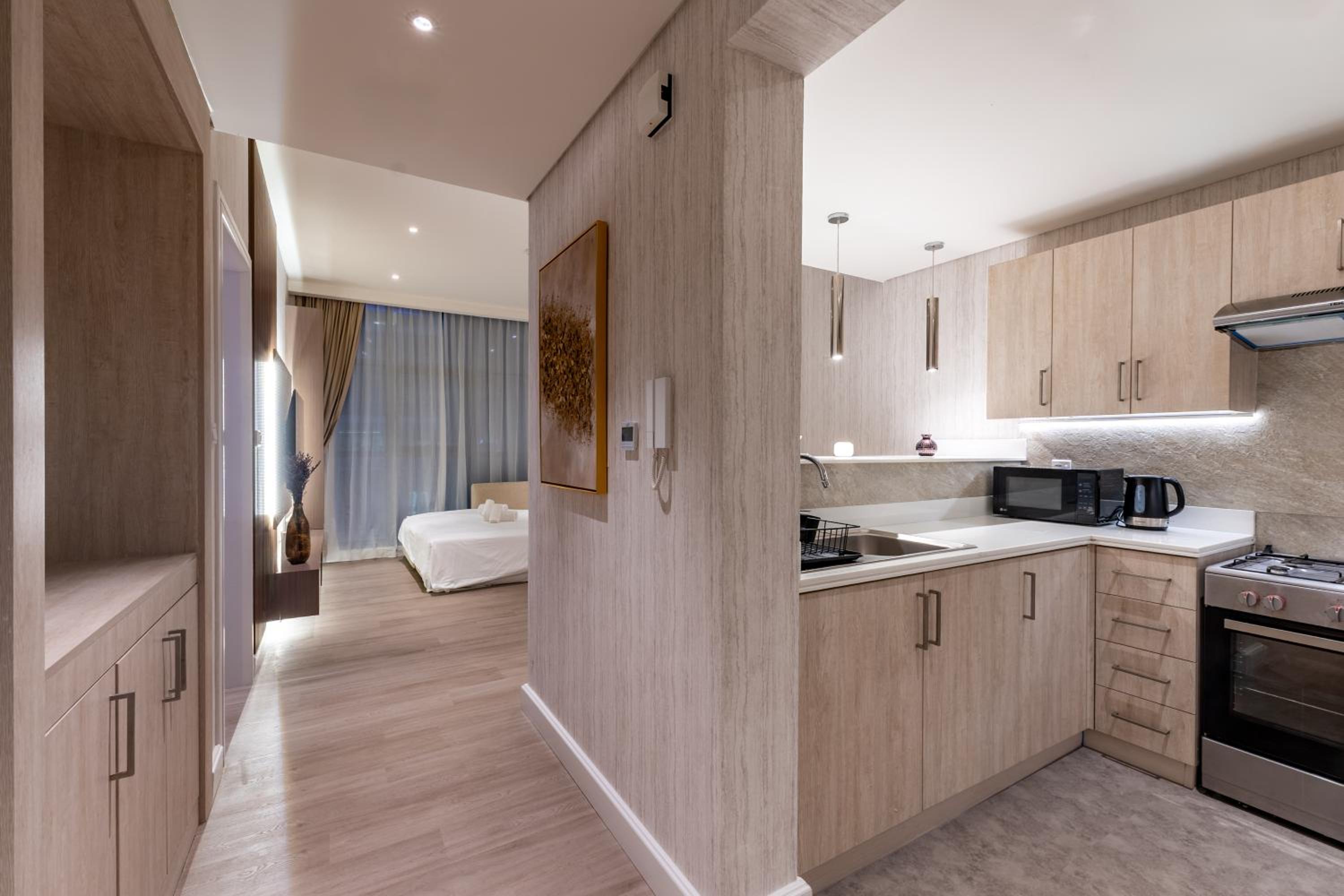 Seven Palm, Palm Jumeirah - Mint Stay