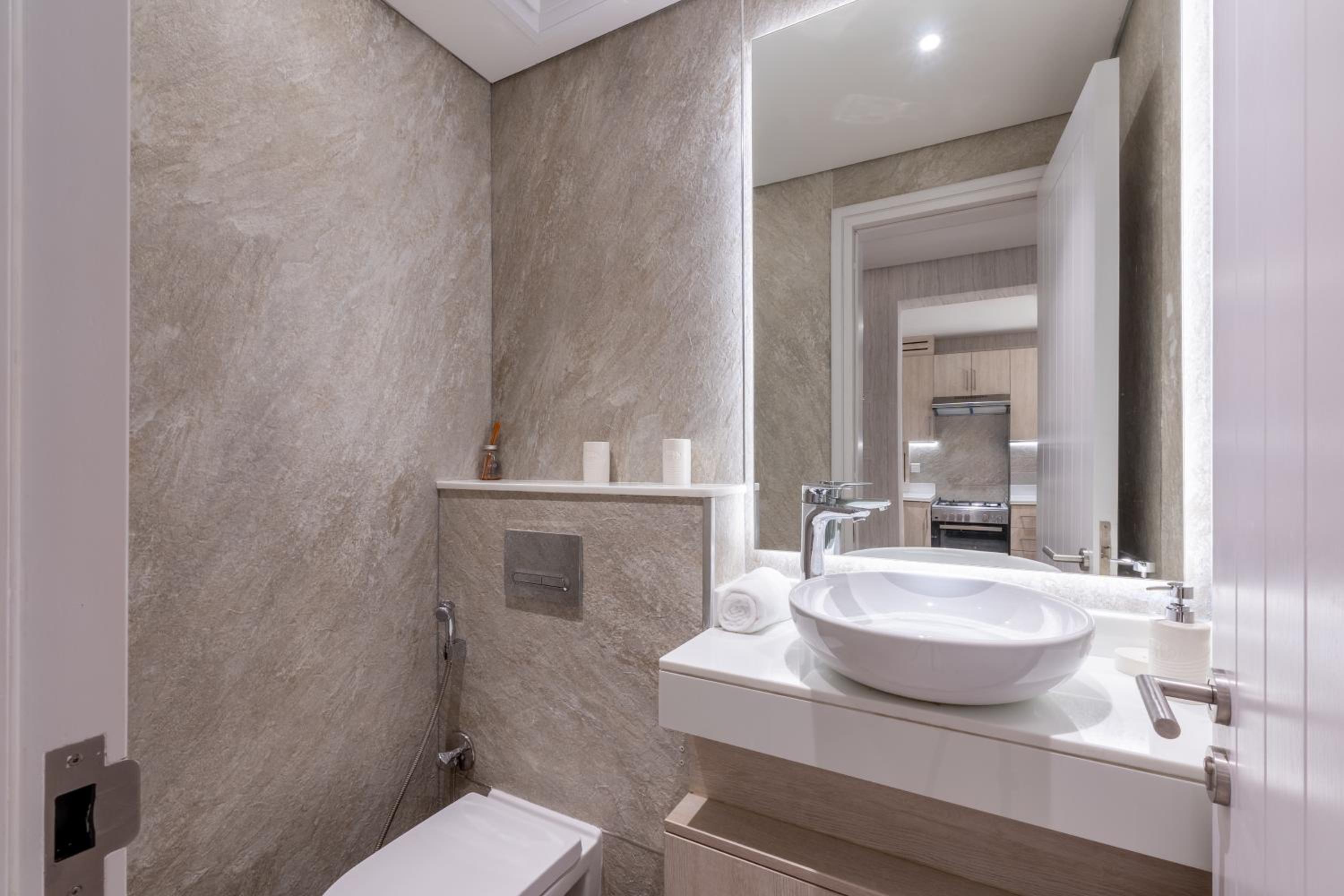 Seven Palm, Palm Jumeirah - Mint Stay