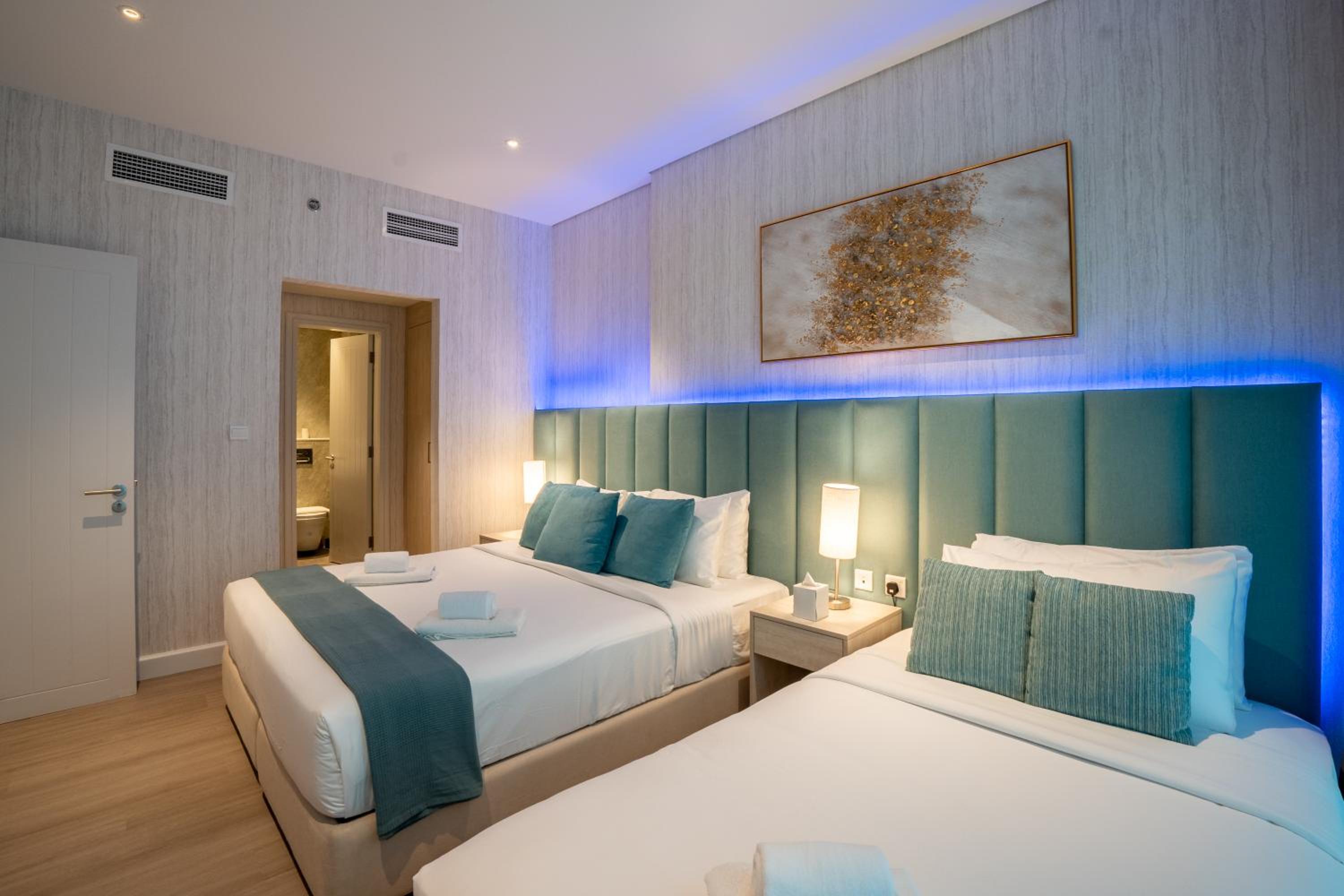 Seven Palm, Palm Jumeirah - Mint Stay