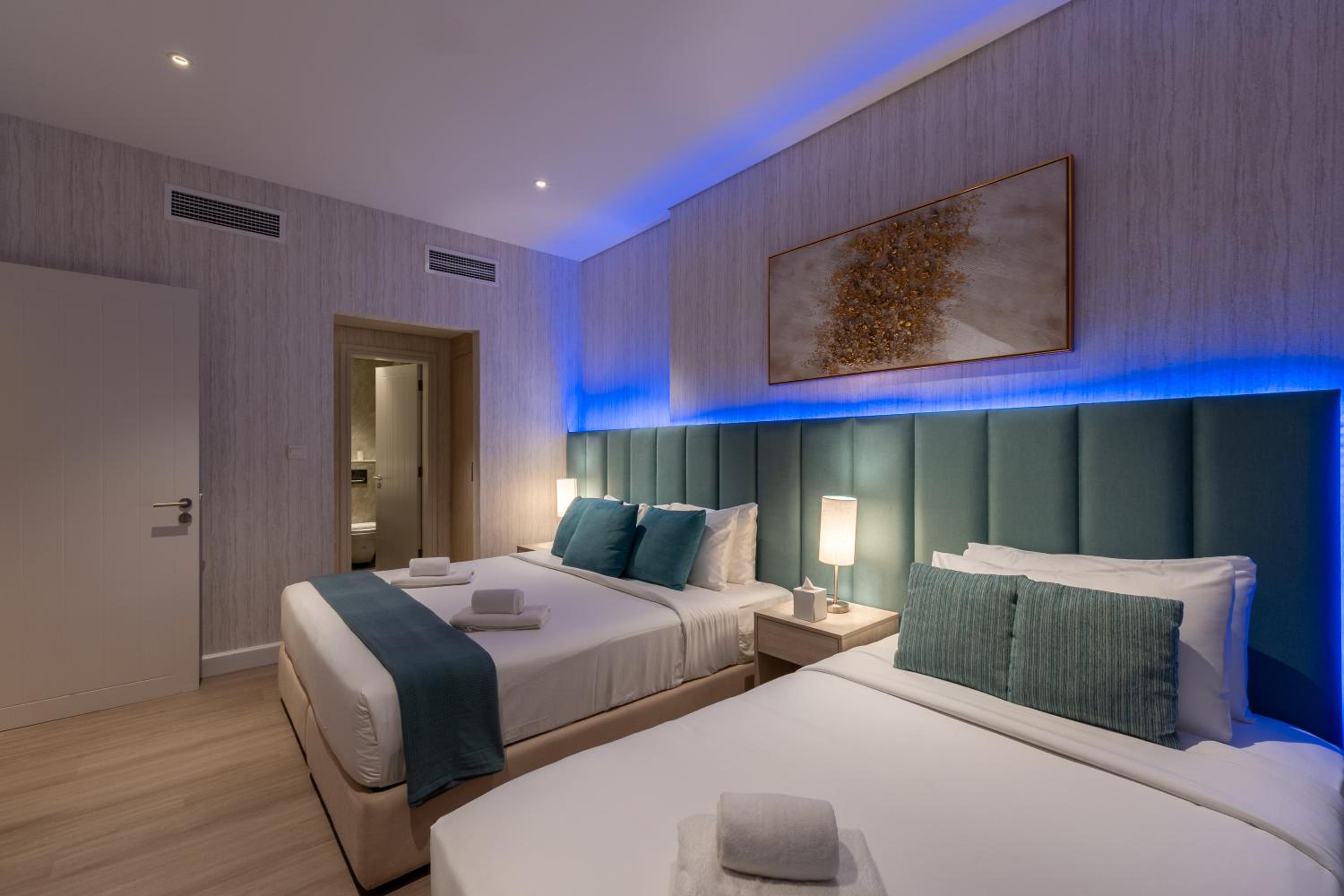 Seven Palm, Palm Jumeirah - Mint Stay