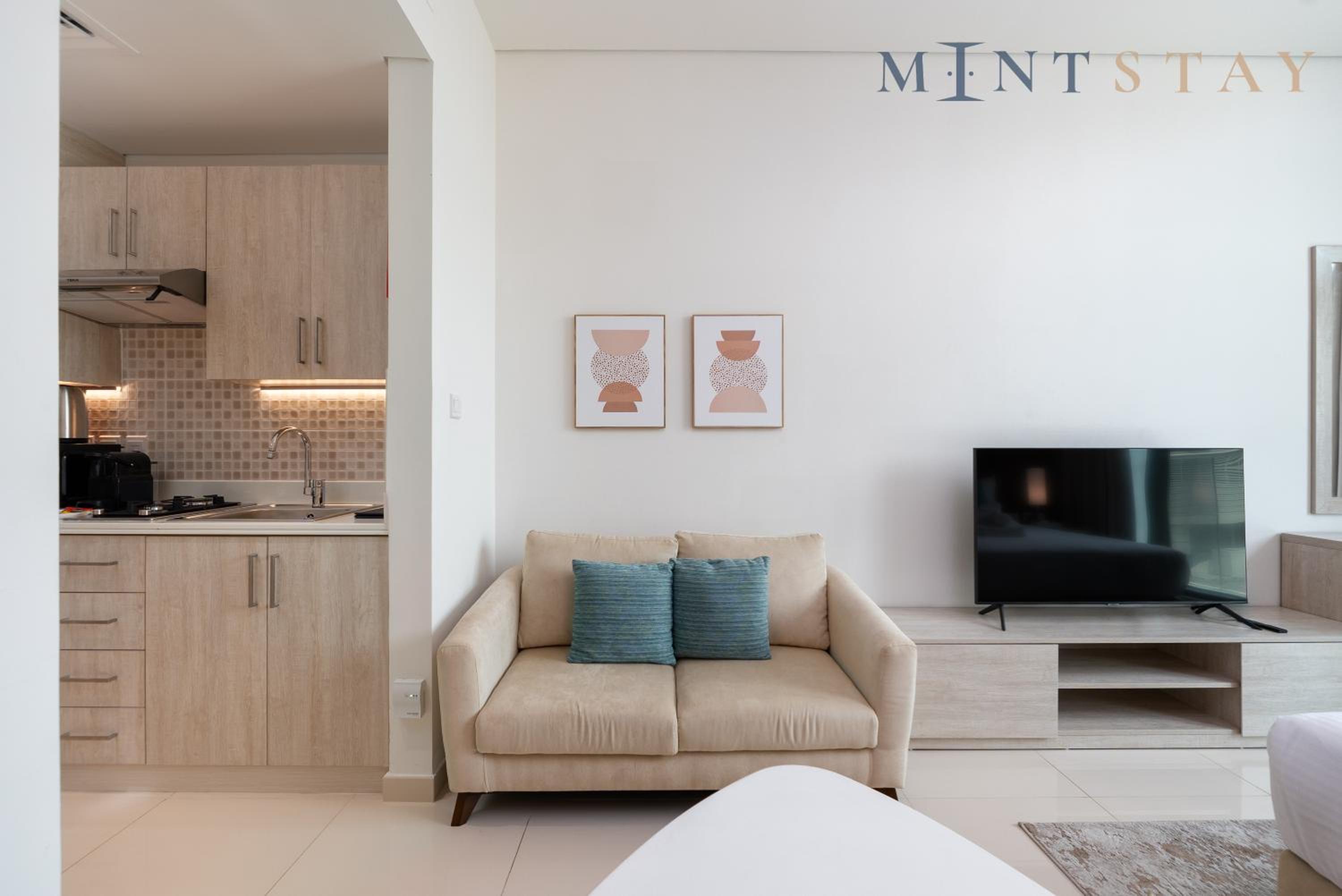 Seven Palm, Palm Jumeirah - Mint Stay
